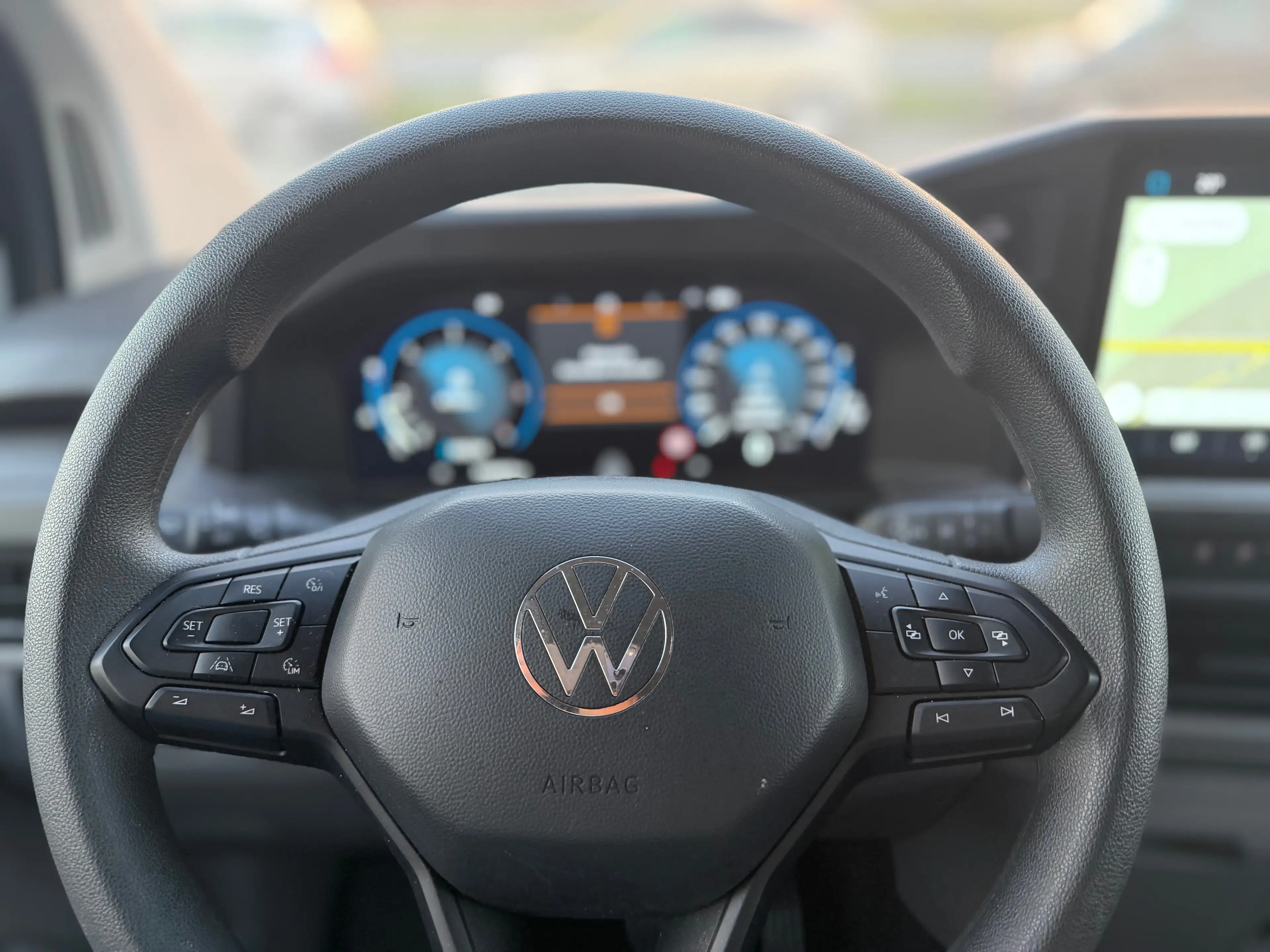 Volkswagen T7 Caravelle Caravelle 2.0 TDi SCR S DSG Style — photo 9