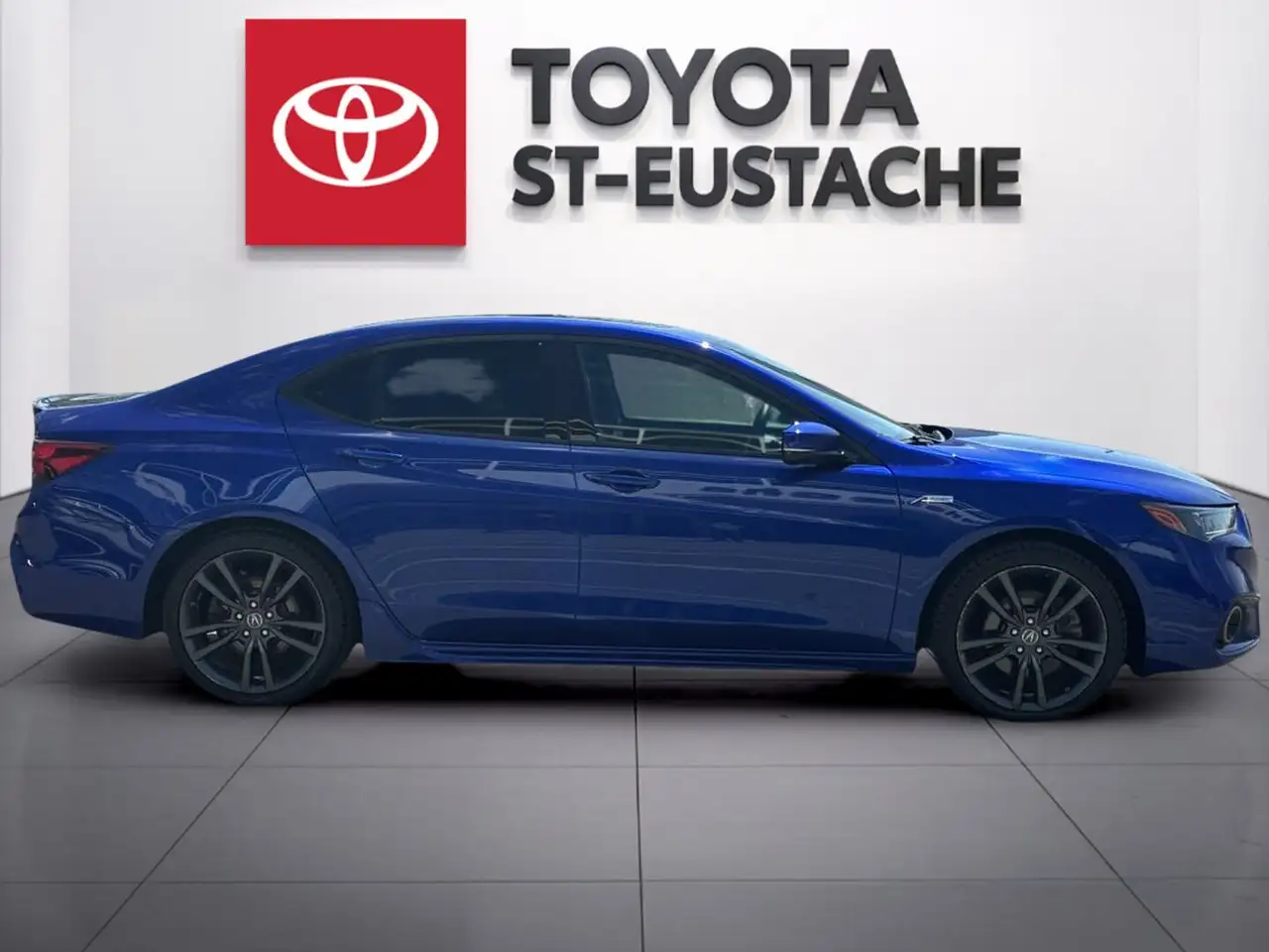 Acura TLX снимка Acura TLX