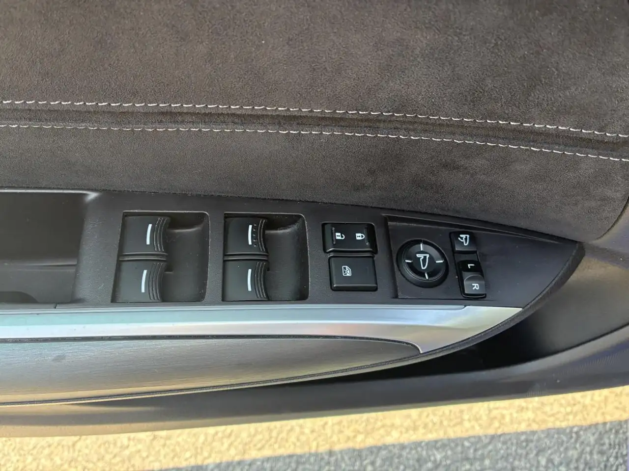 Acura TLX снимка Acura TLX