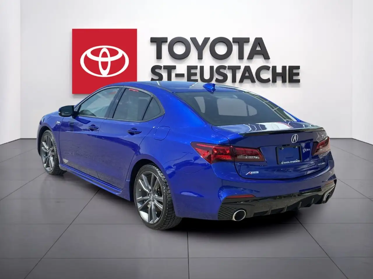 Acura TLX снимка Acura TLX