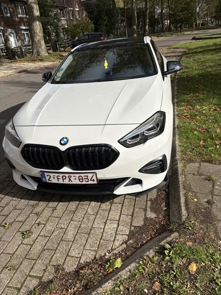 BMW 218