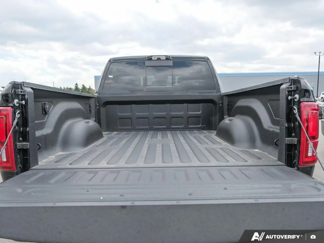 RAM 2500 снимка RAM 2500