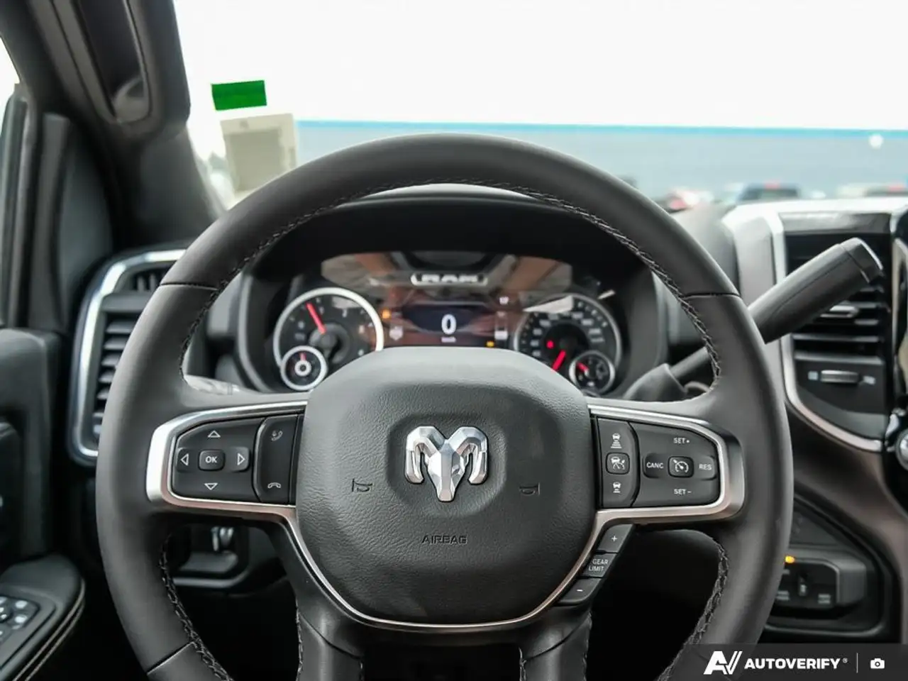 RAM 2500 снимка RAM 2500