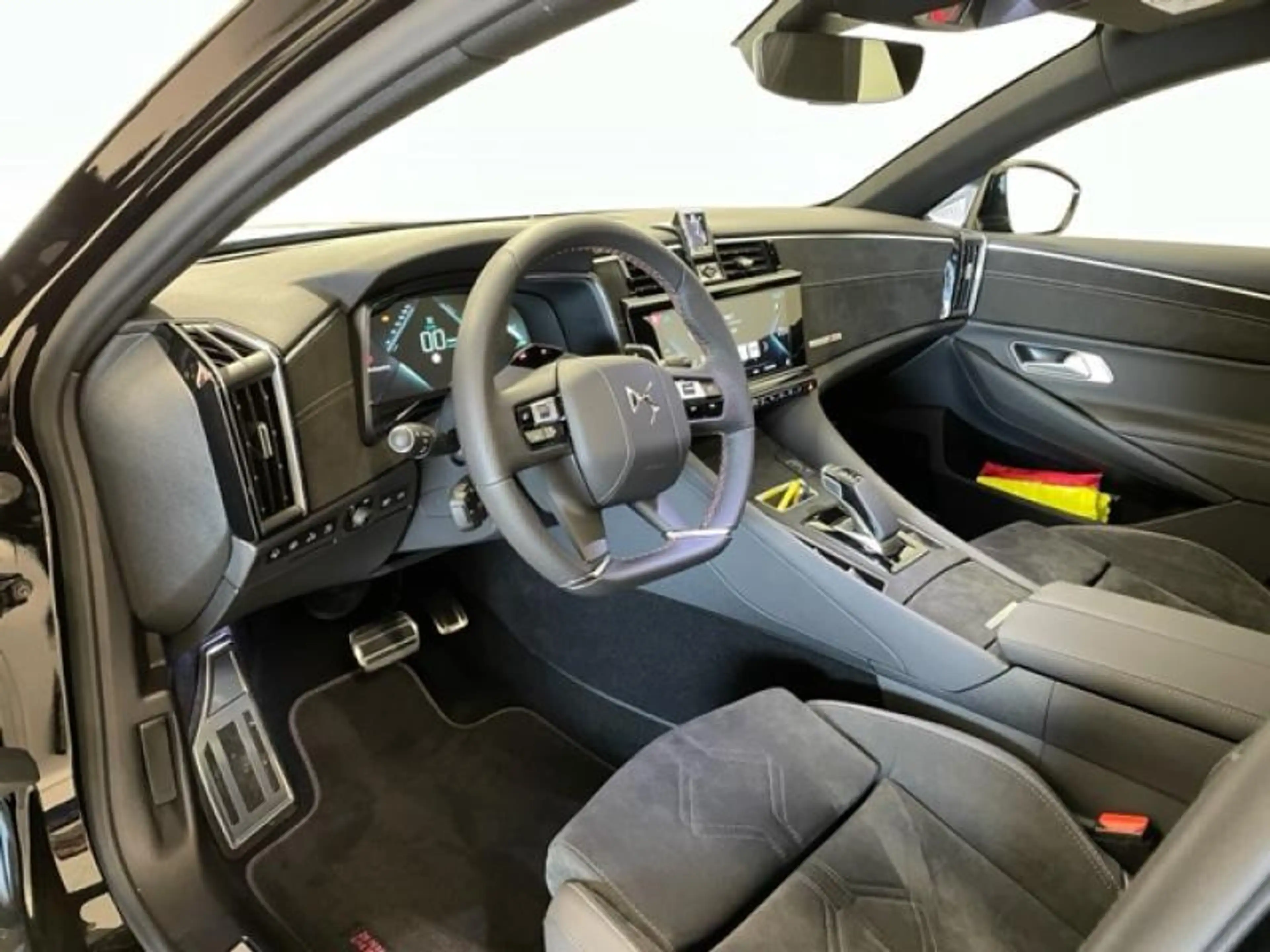 DS Automobiles DS 9 E-TENSE PERFORMANCE LINE + — photo 9