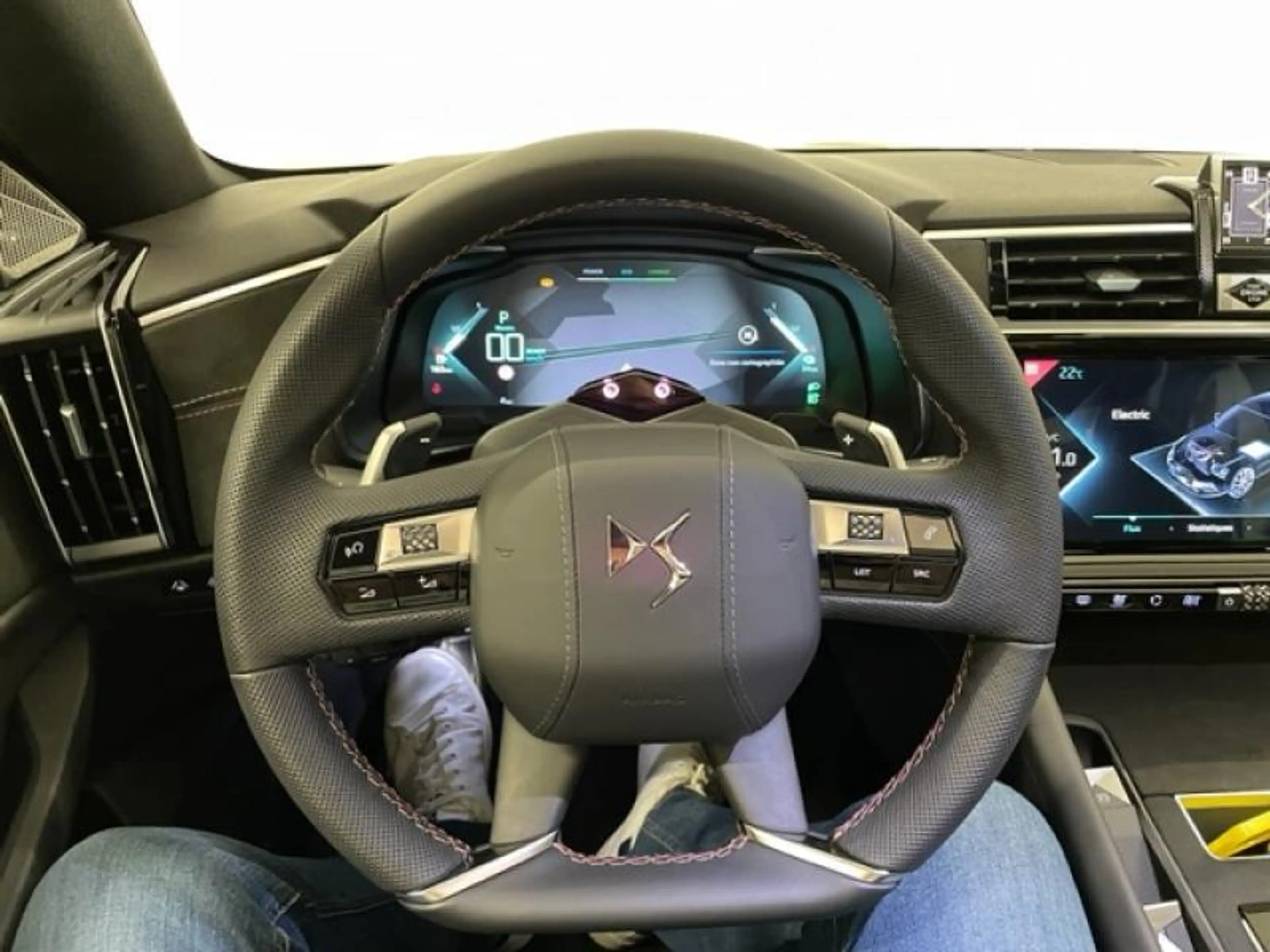 DS Automobiles DS 9 E-TENSE PERFORMANCE LINE + — photo 13