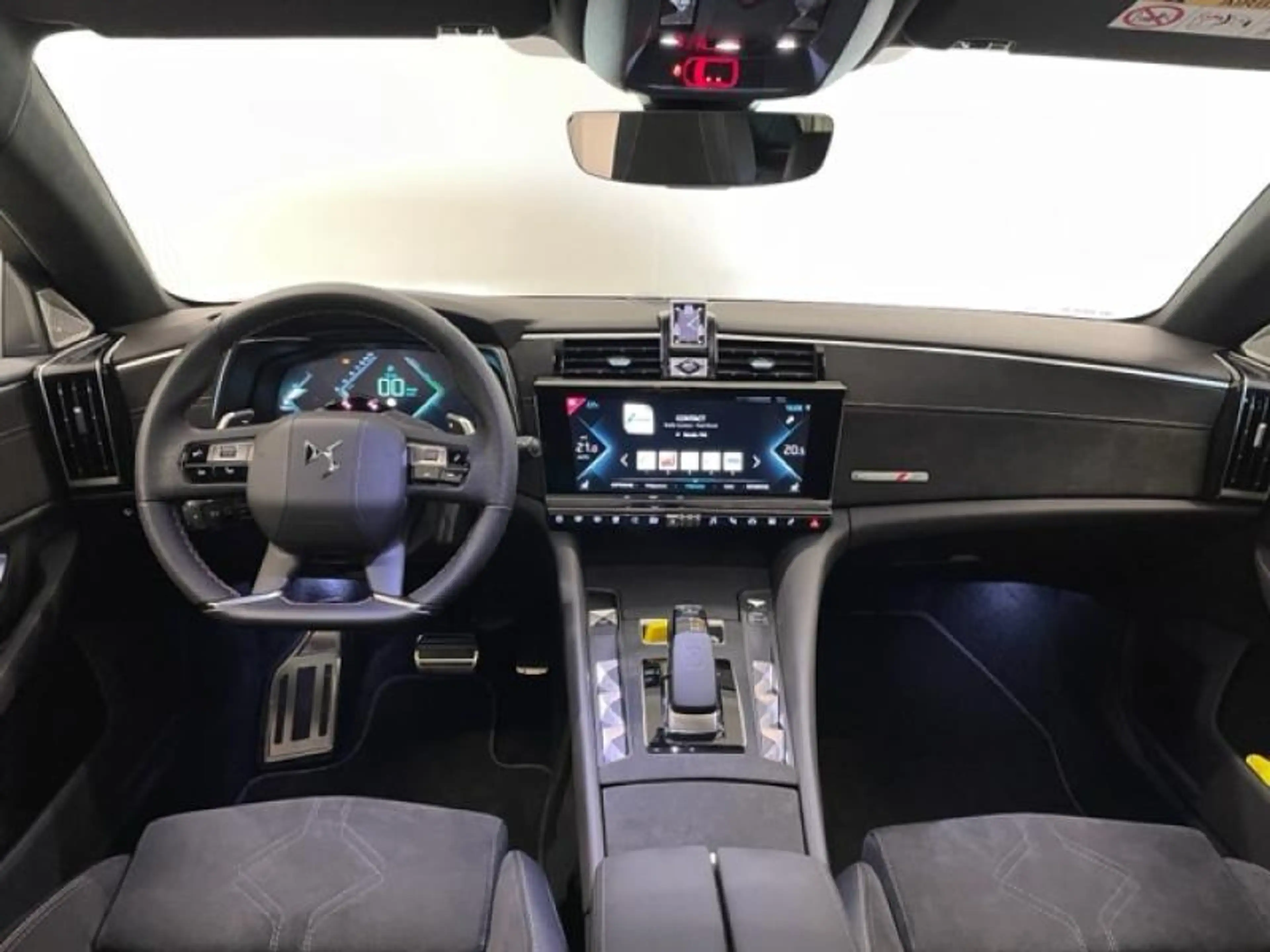 DS Automobiles DS 9 E-TENSE PERFORMANCE LINE + — photo 11