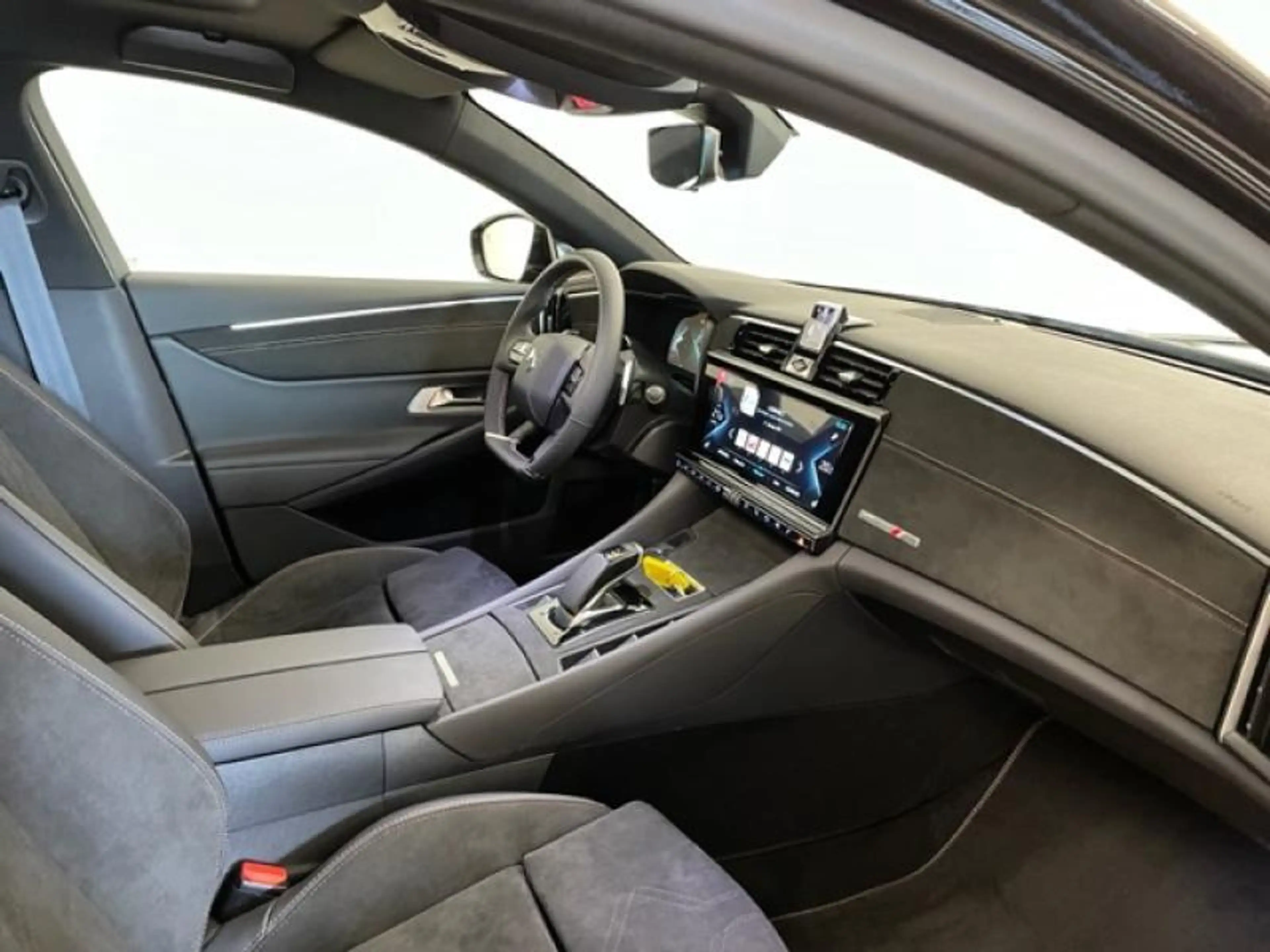 DS Automobiles DS 9 E-TENSE PERFORMANCE LINE + — photo 2