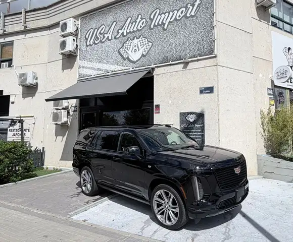 Cadillac Escalade V8 Premium Luxury