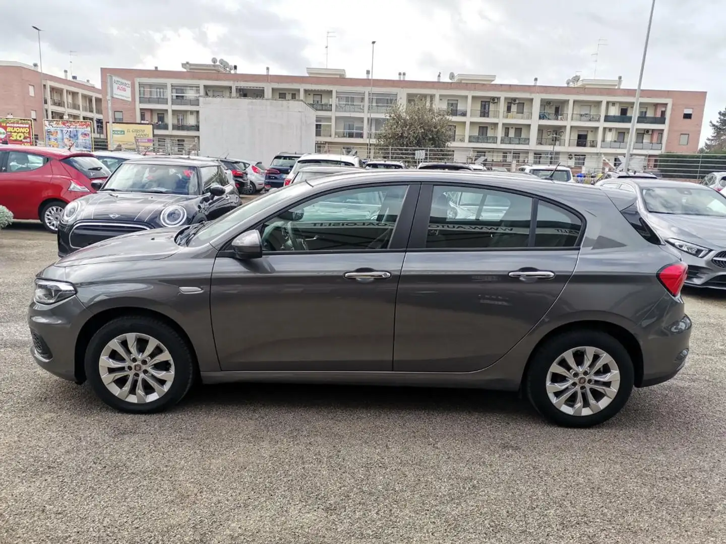 Fiat Tipo 1.6 Mjt S&S DCT 5 porte Easy Grigio - 2