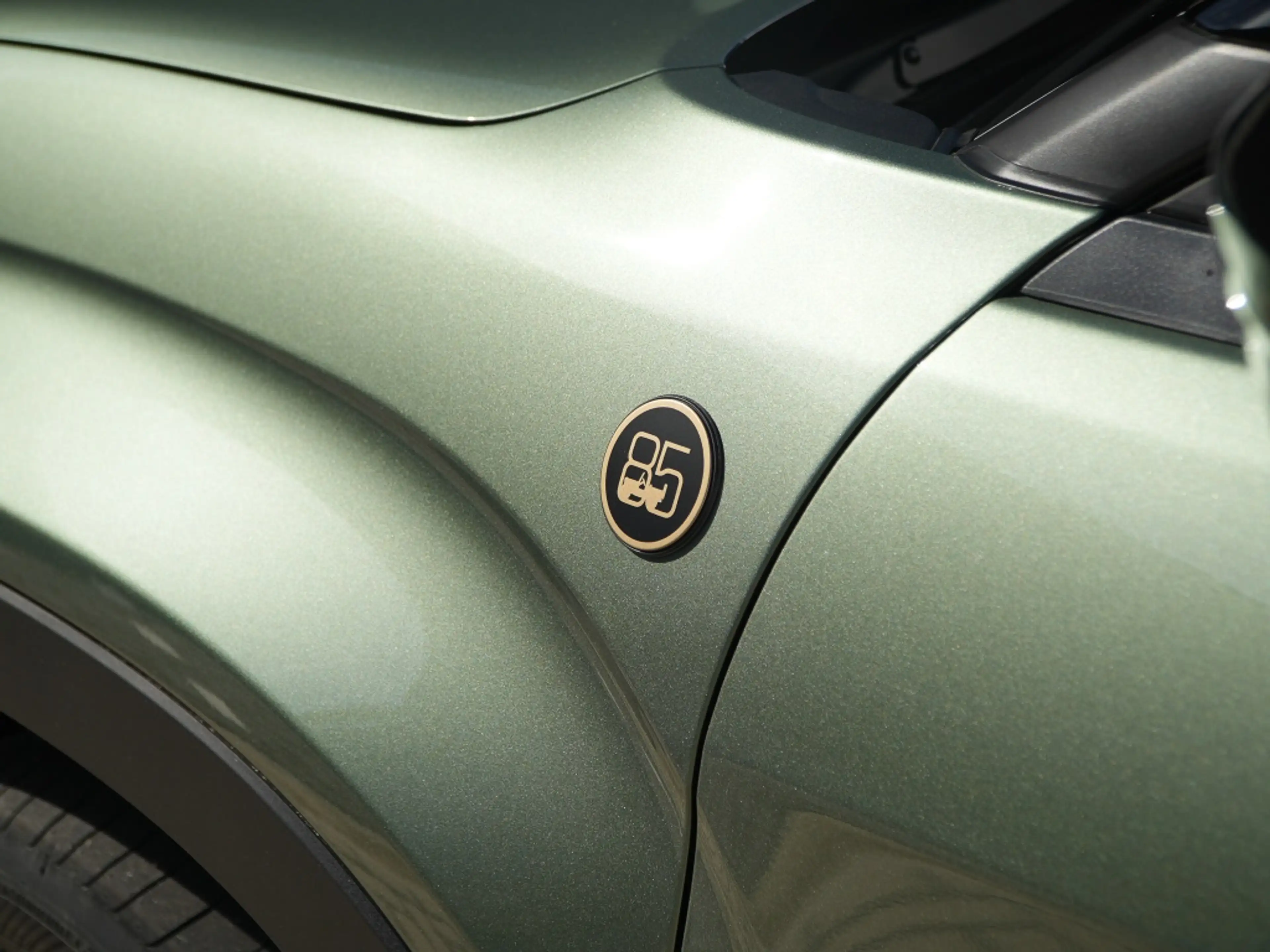 Jeep Avenger 1.2 e-Hybrid 85th Anniversary | Schuifdak | Winter — photo 4