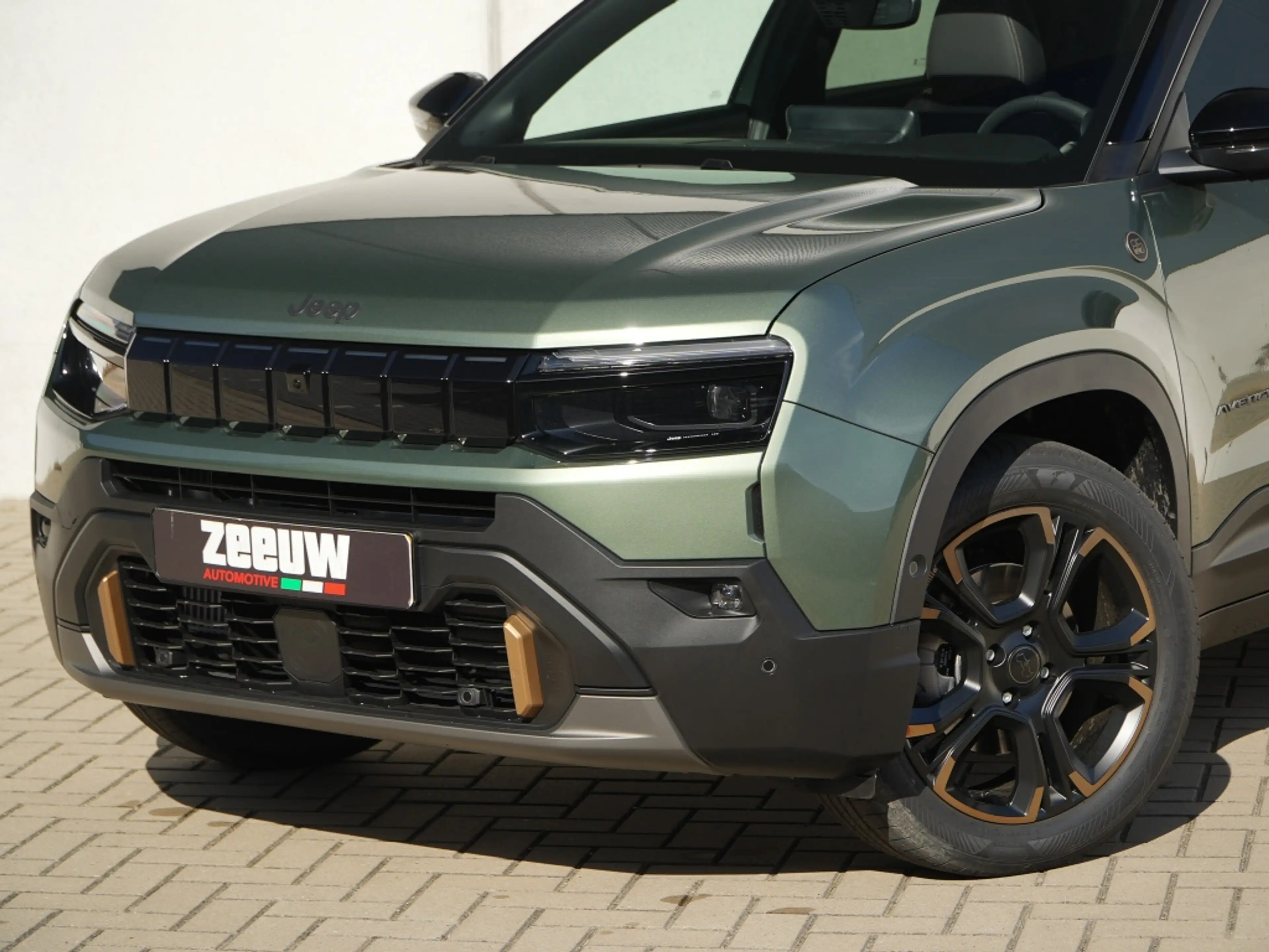 Jeep Avenger 1.2 e-Hybrid 85th Anniversary | Schuifdak | Winter — photo 2