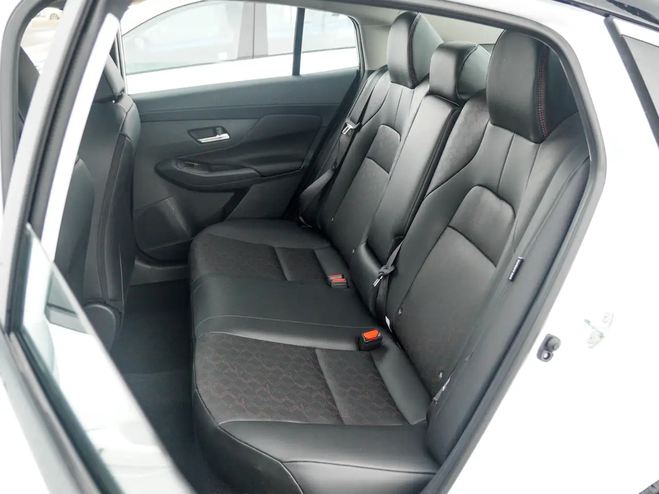 Nissan Sentra снимка Nissan Sentra