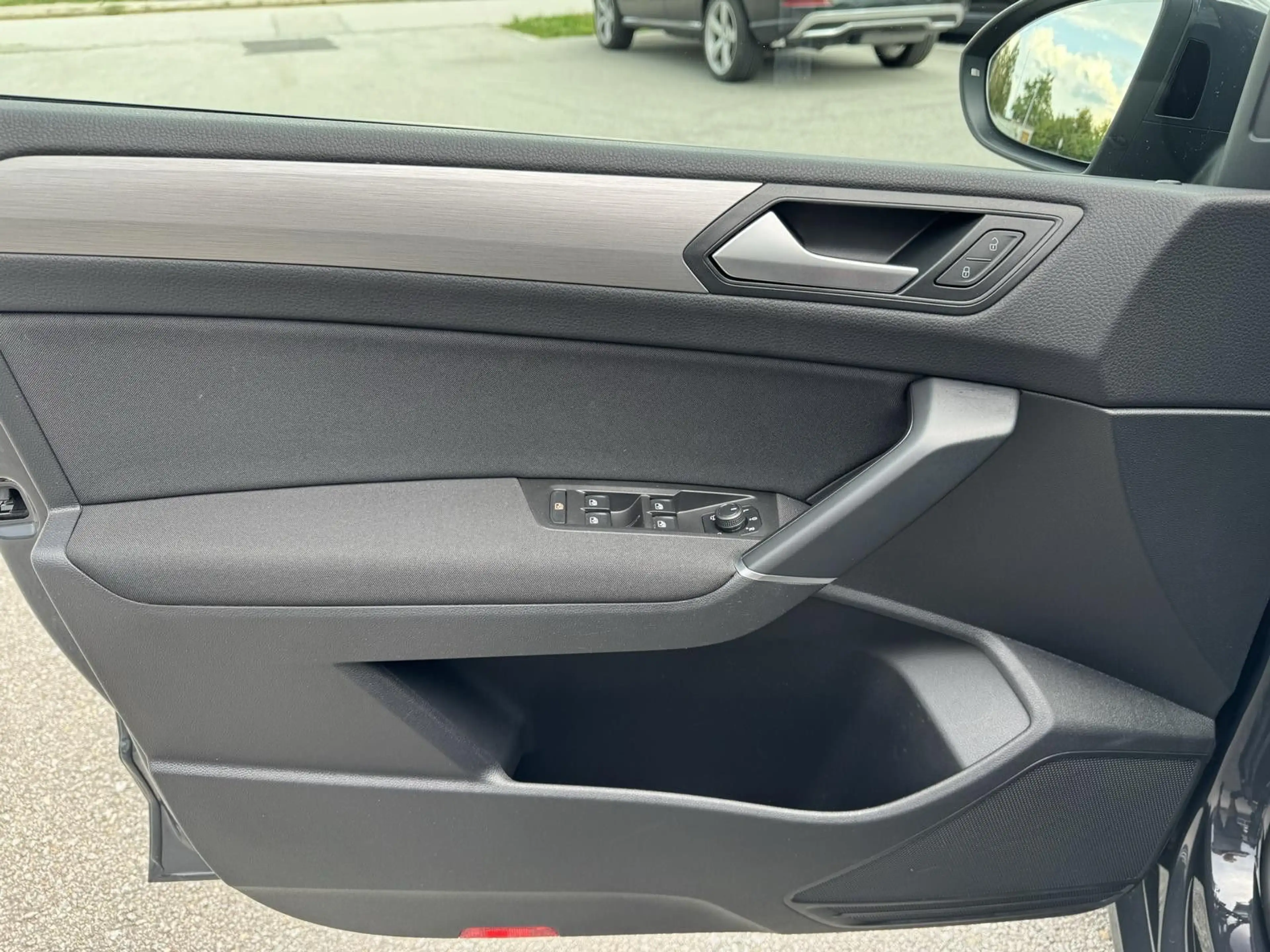 Volkswagen Touran Comfortline 2.0 TDI 7-Sitzer AHK LED ACC — photo 15
