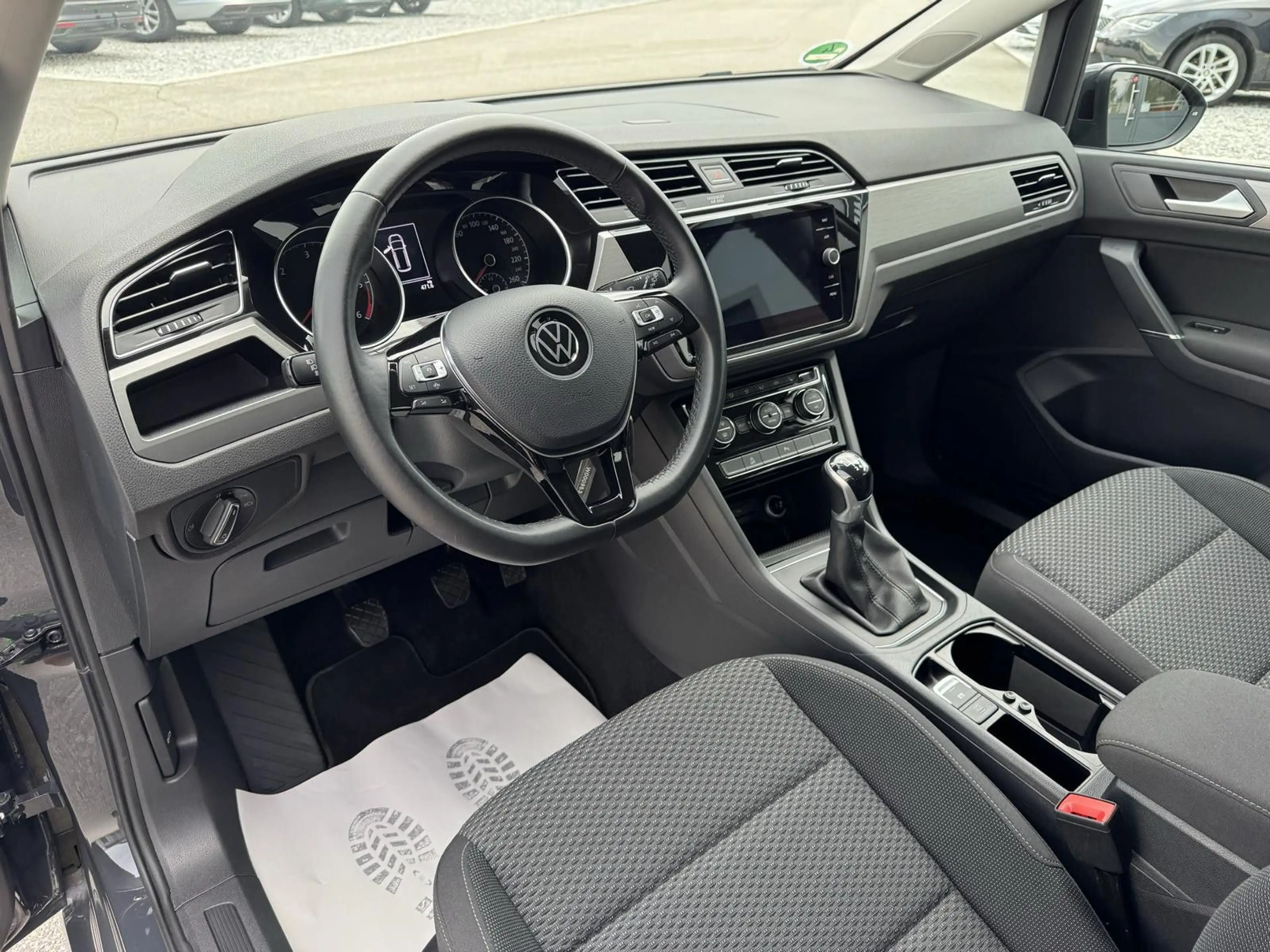 Volkswagen Touran Comfortline 2.0 TDI 7-Sitzer AHK LED ACC — photo 10