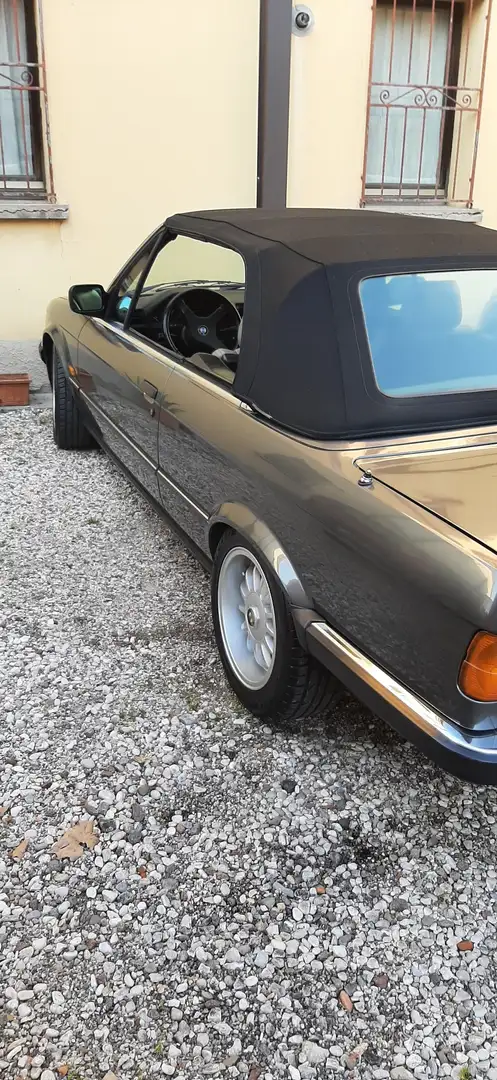 BMW 320 320i  e 30 cabrio - 2