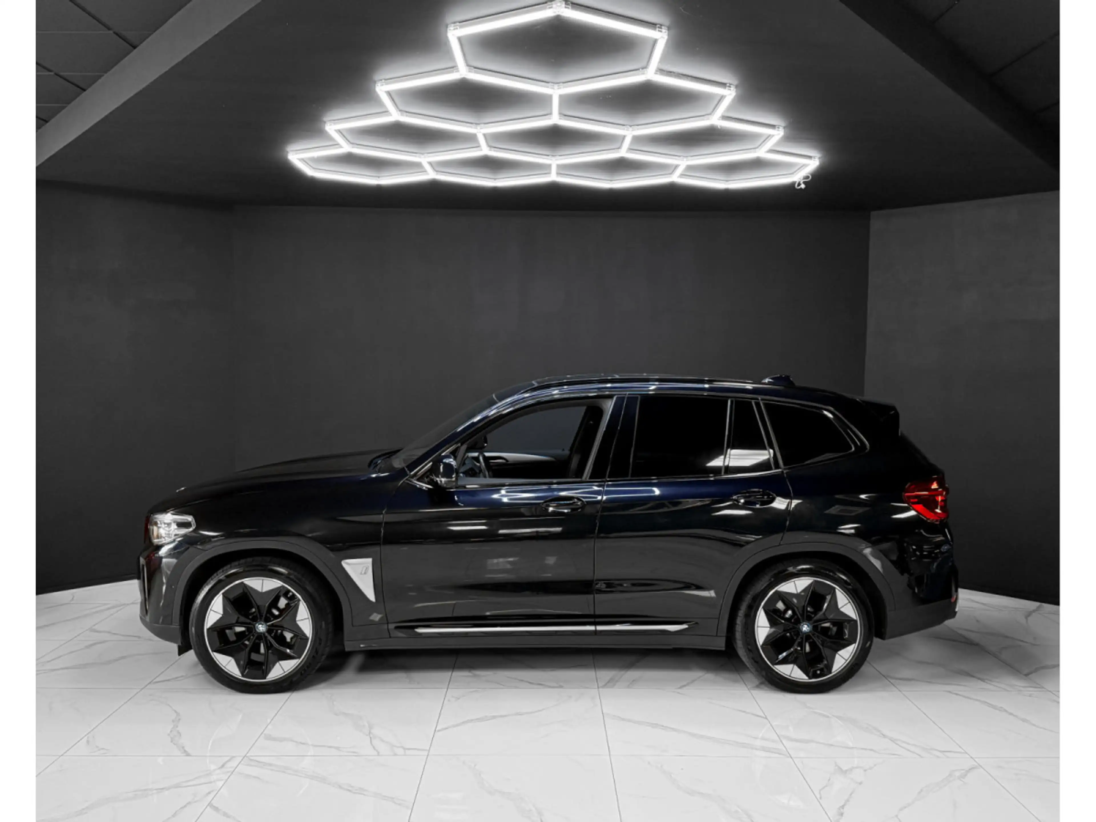 BMW iX3 iX3 / HEAD-UP / 360 / HK / KEYLESS — photo 2