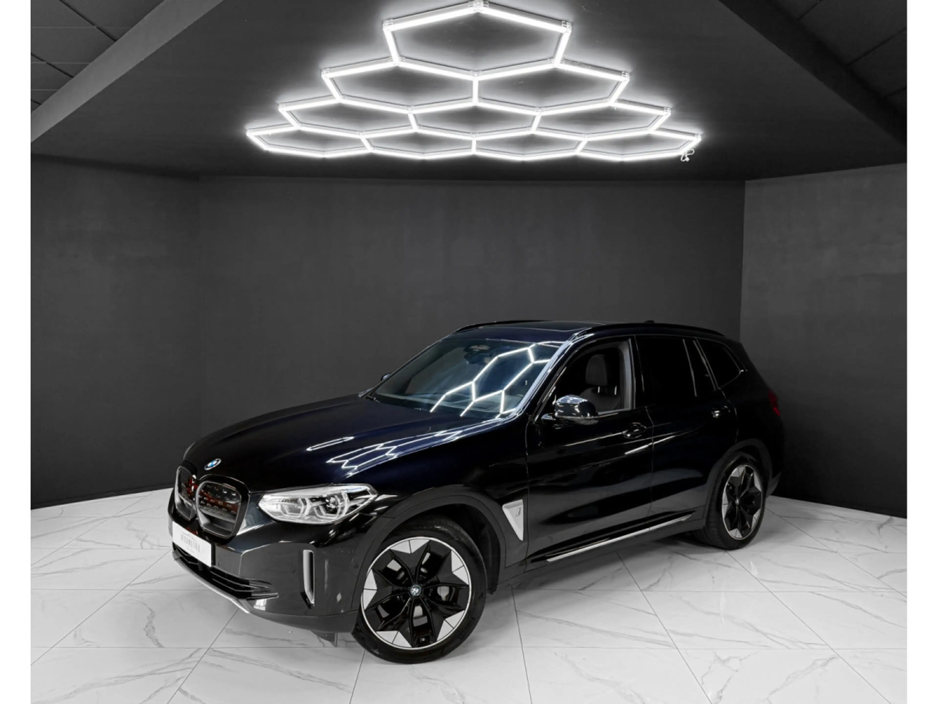 BMW iX3 iX3 / HEAD-UP / 360 / HK / KEYLESS