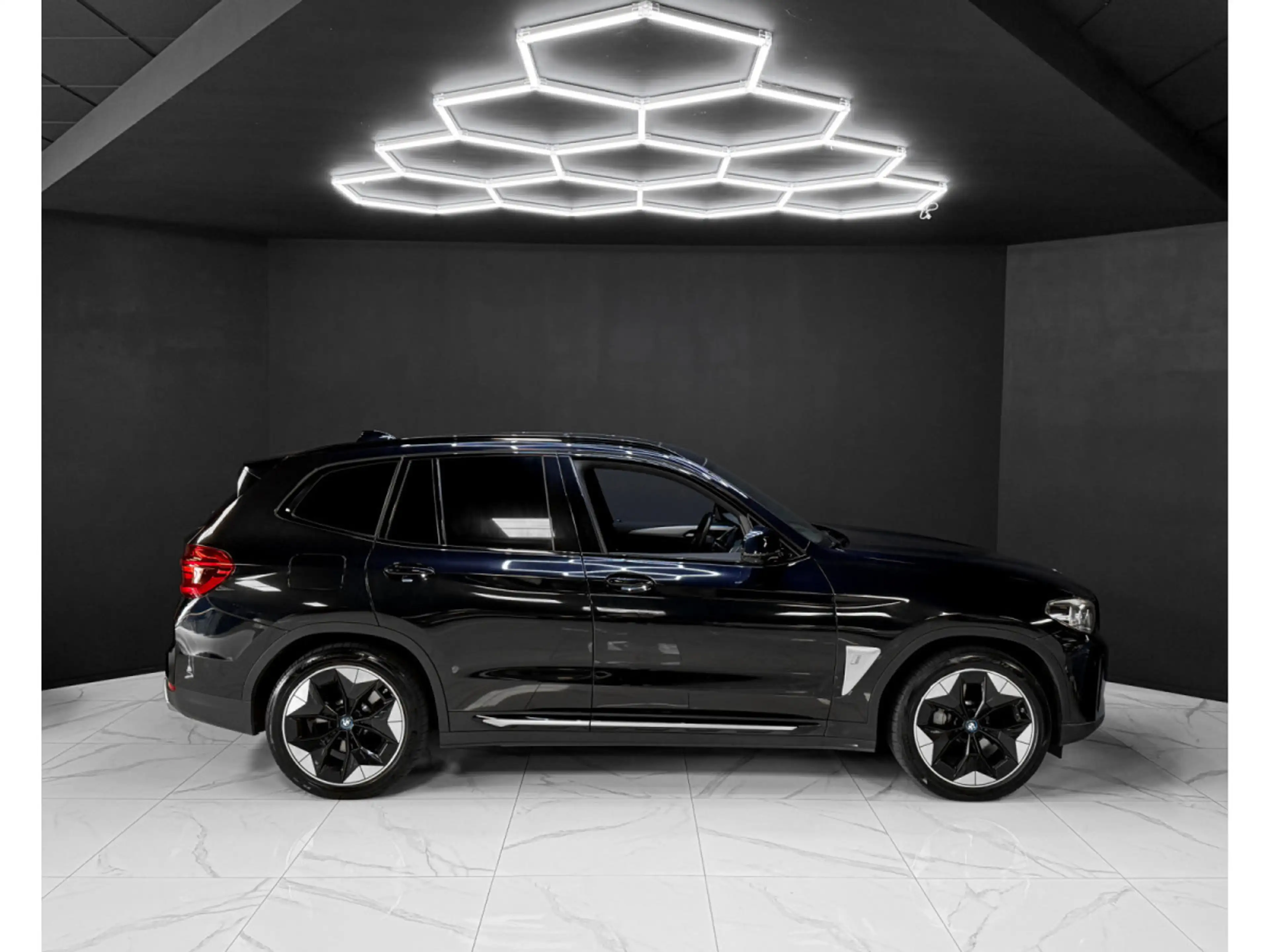 BMW iX3 iX3 / HEAD-UP / 360 / HK / KEYLESS — photo 6