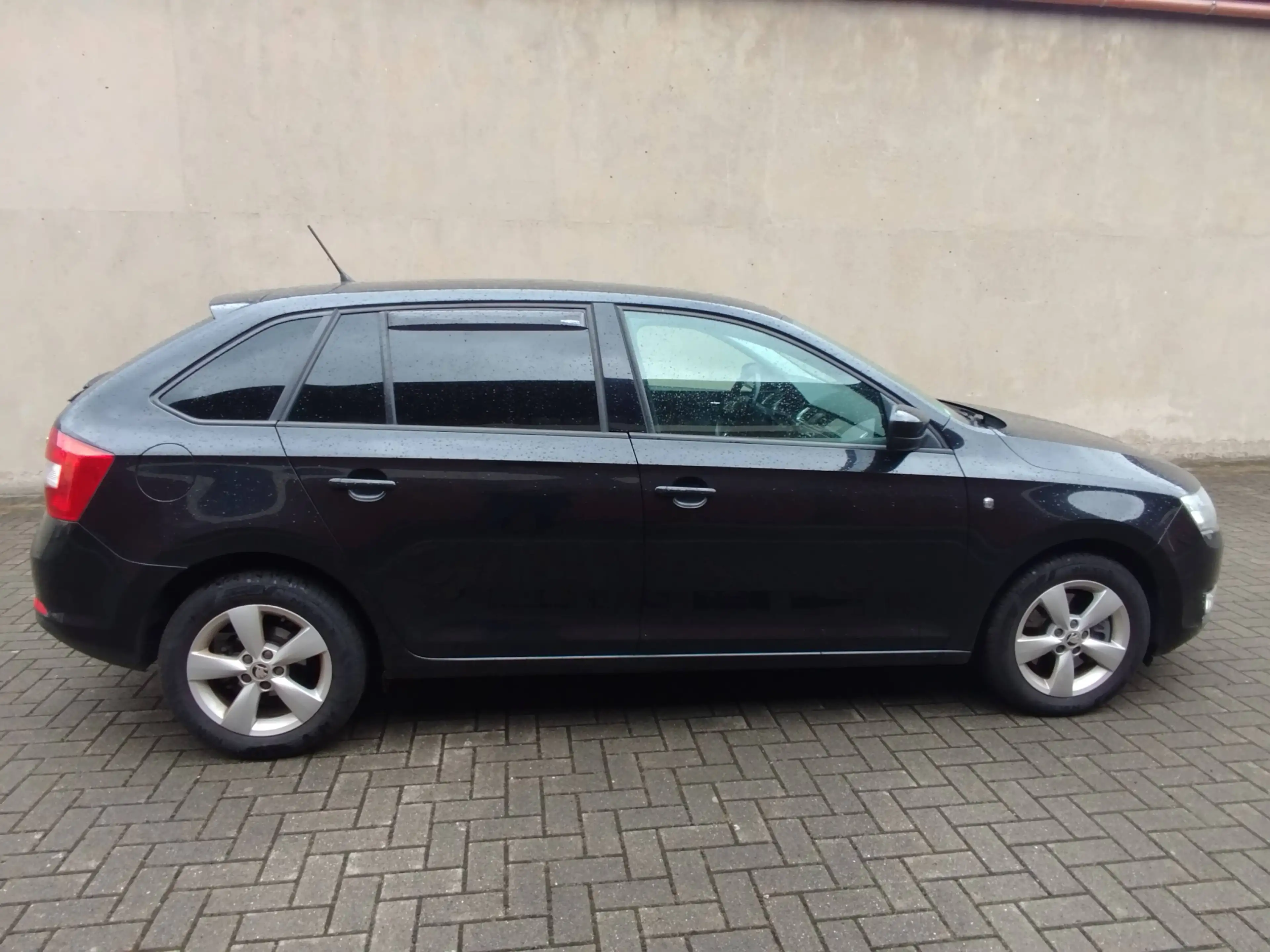 Skoda Rapid/Spaceback Automatikgetriebe Alufelgen Diesel DAB Adapter — photo 6