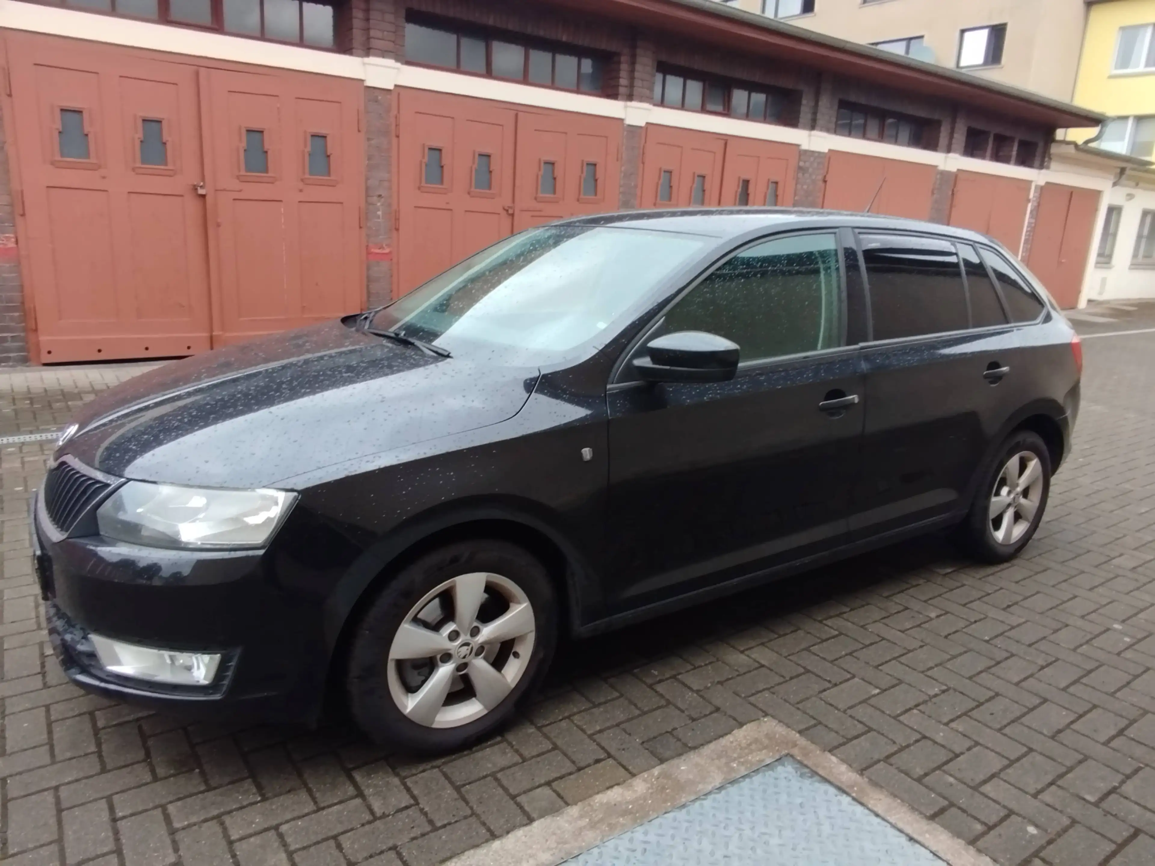 Skoda Rapid/Spaceback Automatikgetriebe Alufelgen Diesel DAB Adapter — photo 2