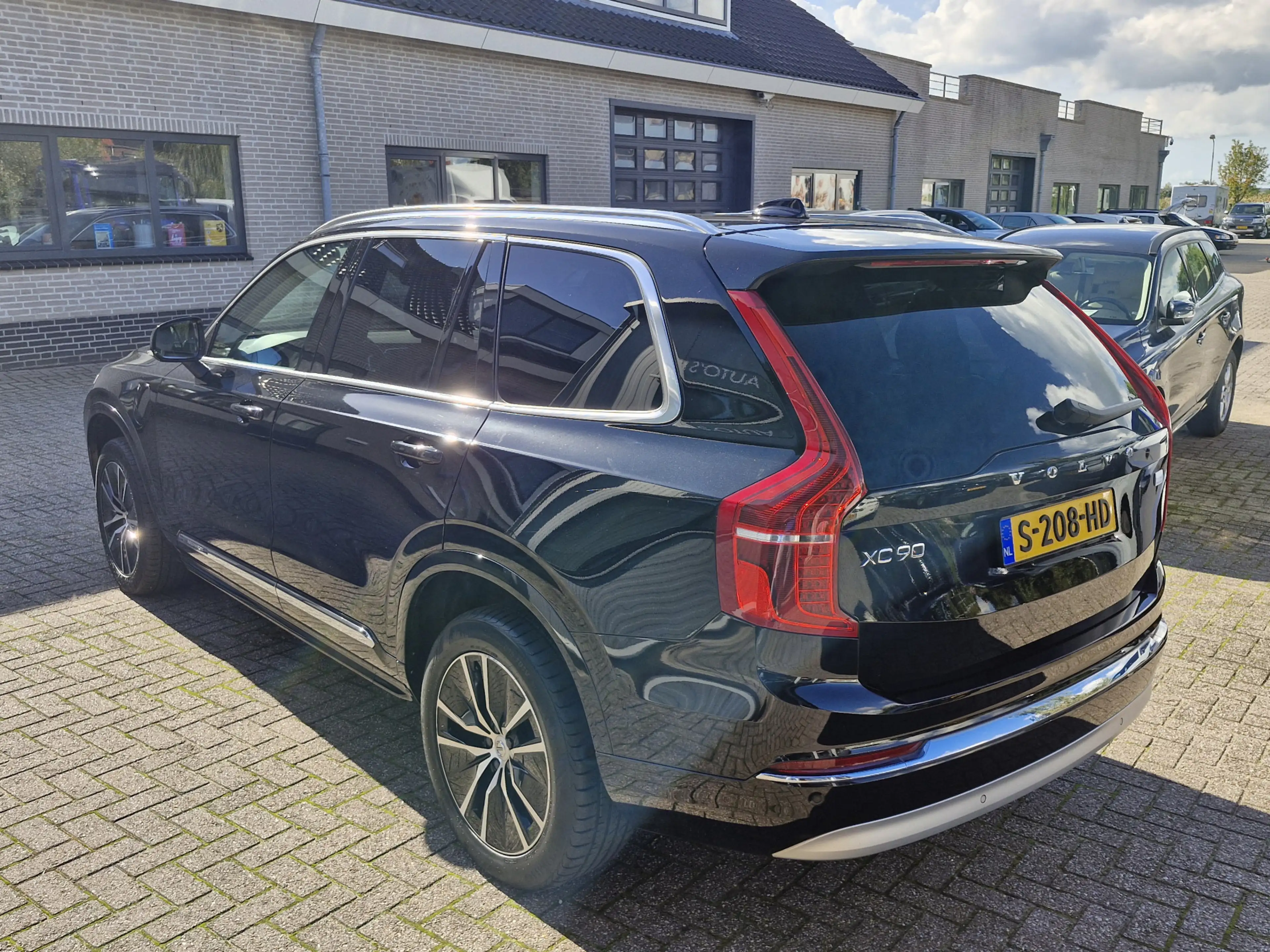 Volvo XC90 T8 Recharge AWD | Draadloze telefoonlader | Dodeho — photo 5
