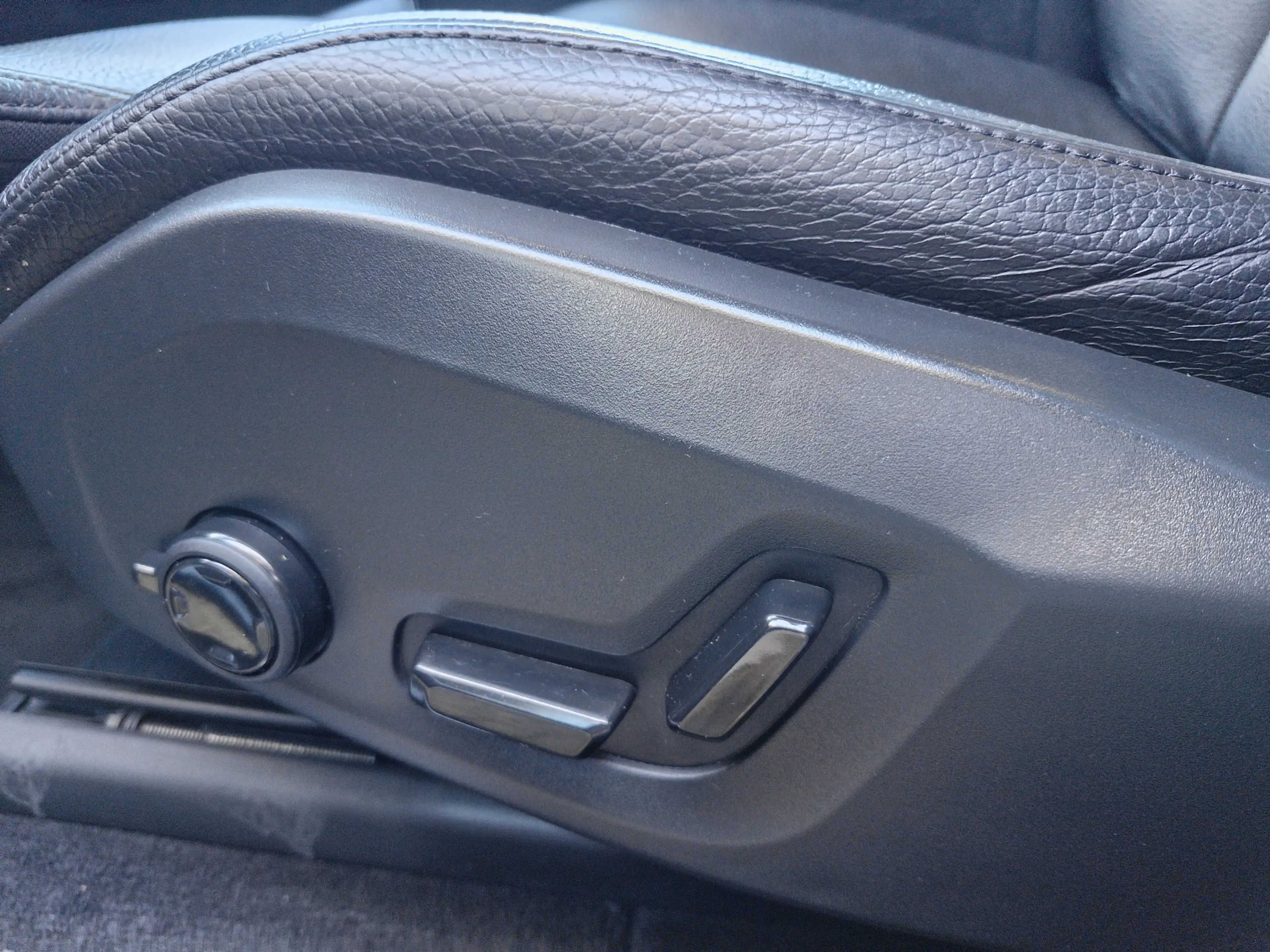 Volvo XC90 T8 Recharge AWD | Draadloze telefoonlader | Dodeho — photo 17