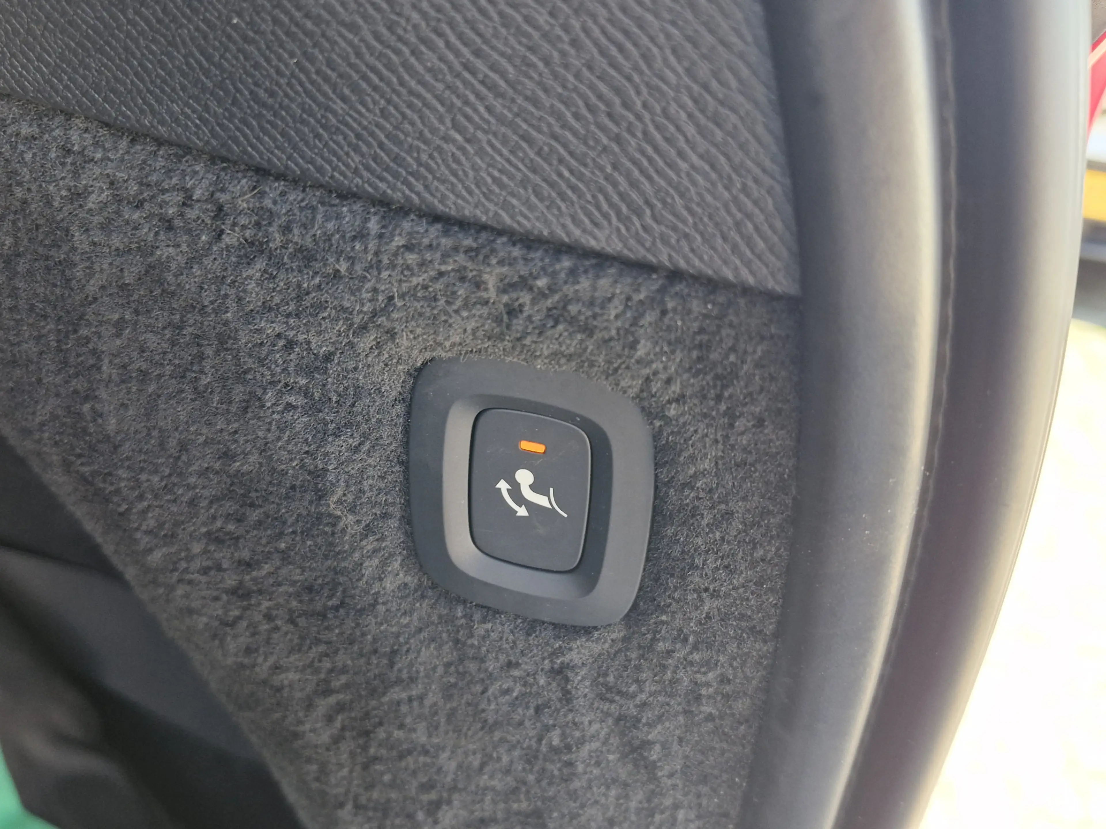 Volvo XC90 T8 Recharge AWD | Draadloze telefoonlader | Dodeho — photo 9