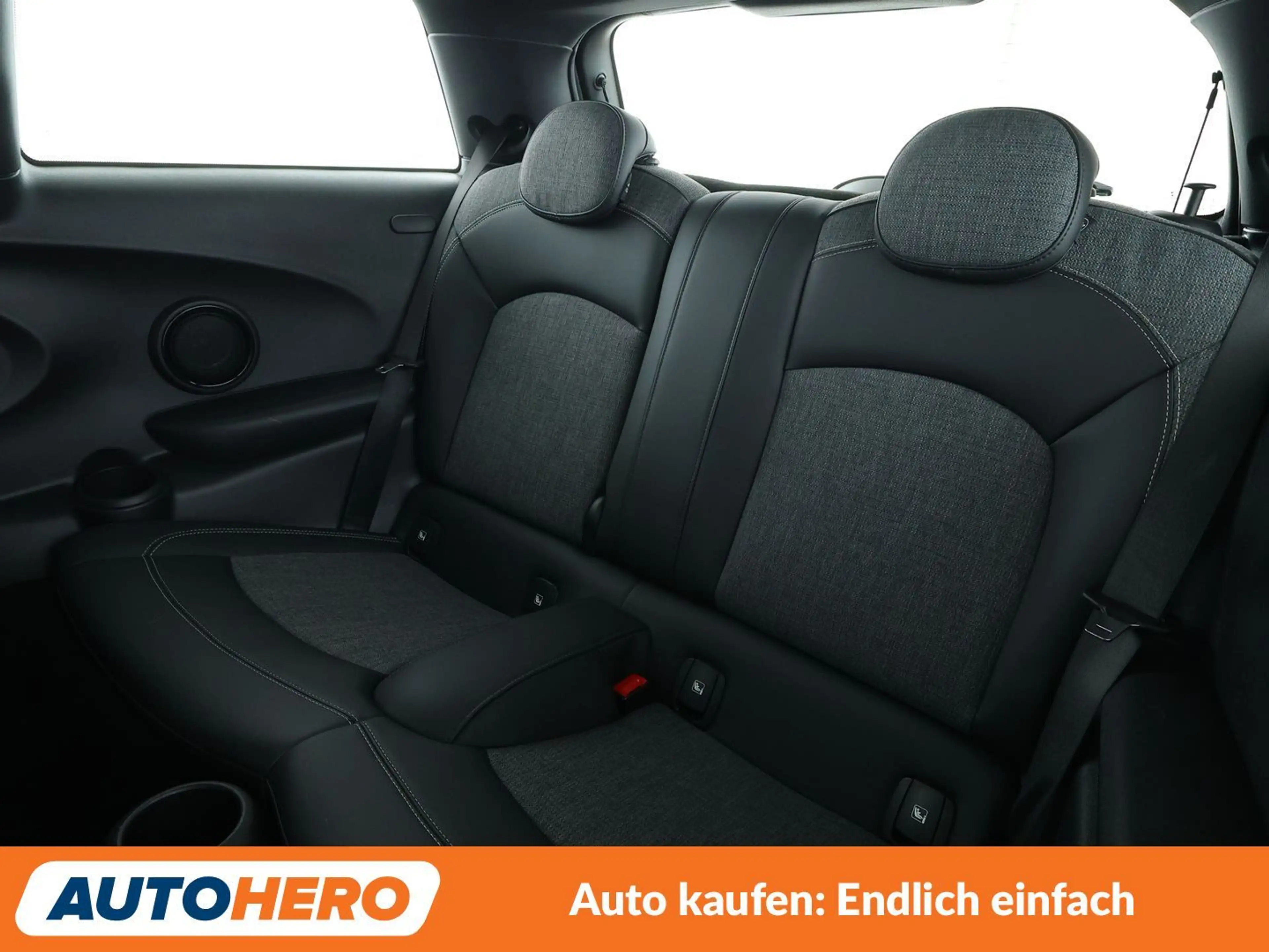 MINI Cooper SE Cooper SE Trim M Aut.*NAVI*LED*TEMPO*PDC* — photo 14