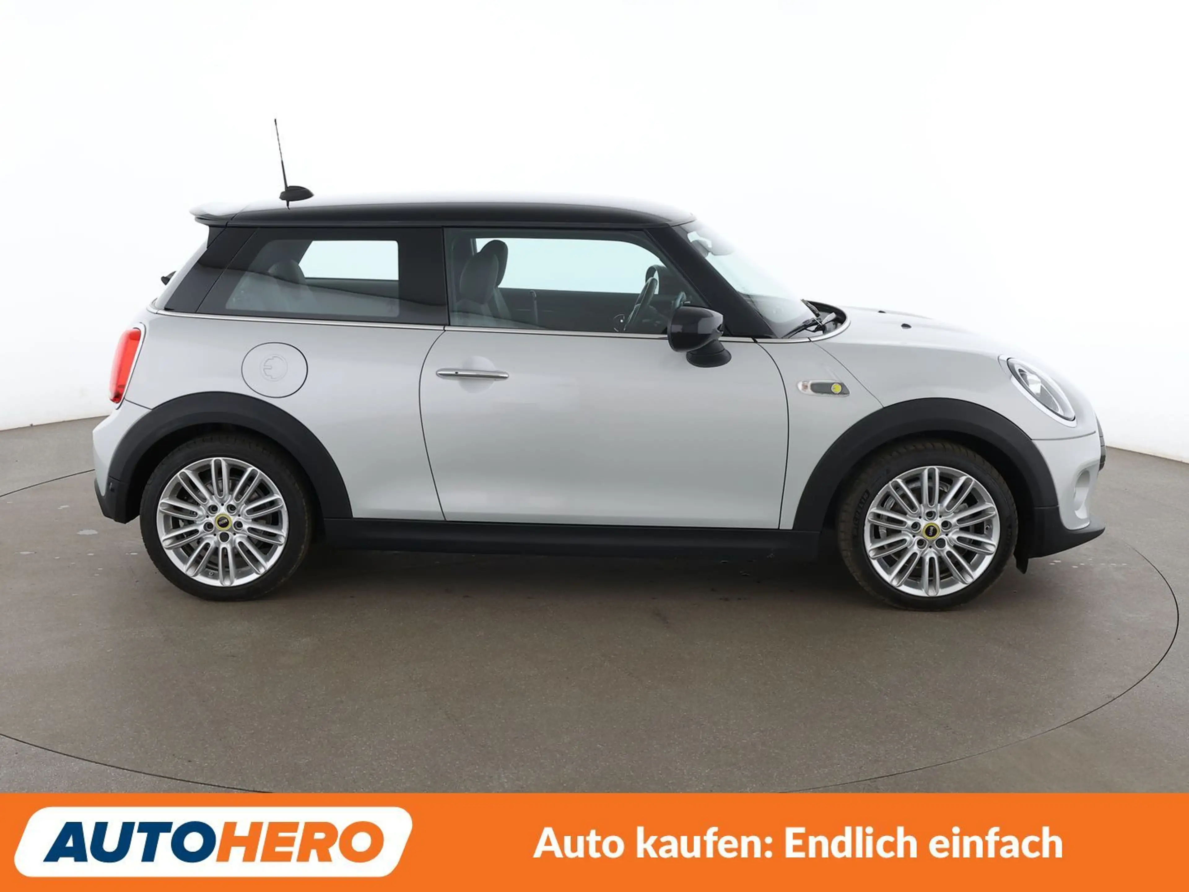 MINI Cooper SE Cooper SE Trim M Aut.*NAVI*LED*TEMPO*PDC* — photo 7