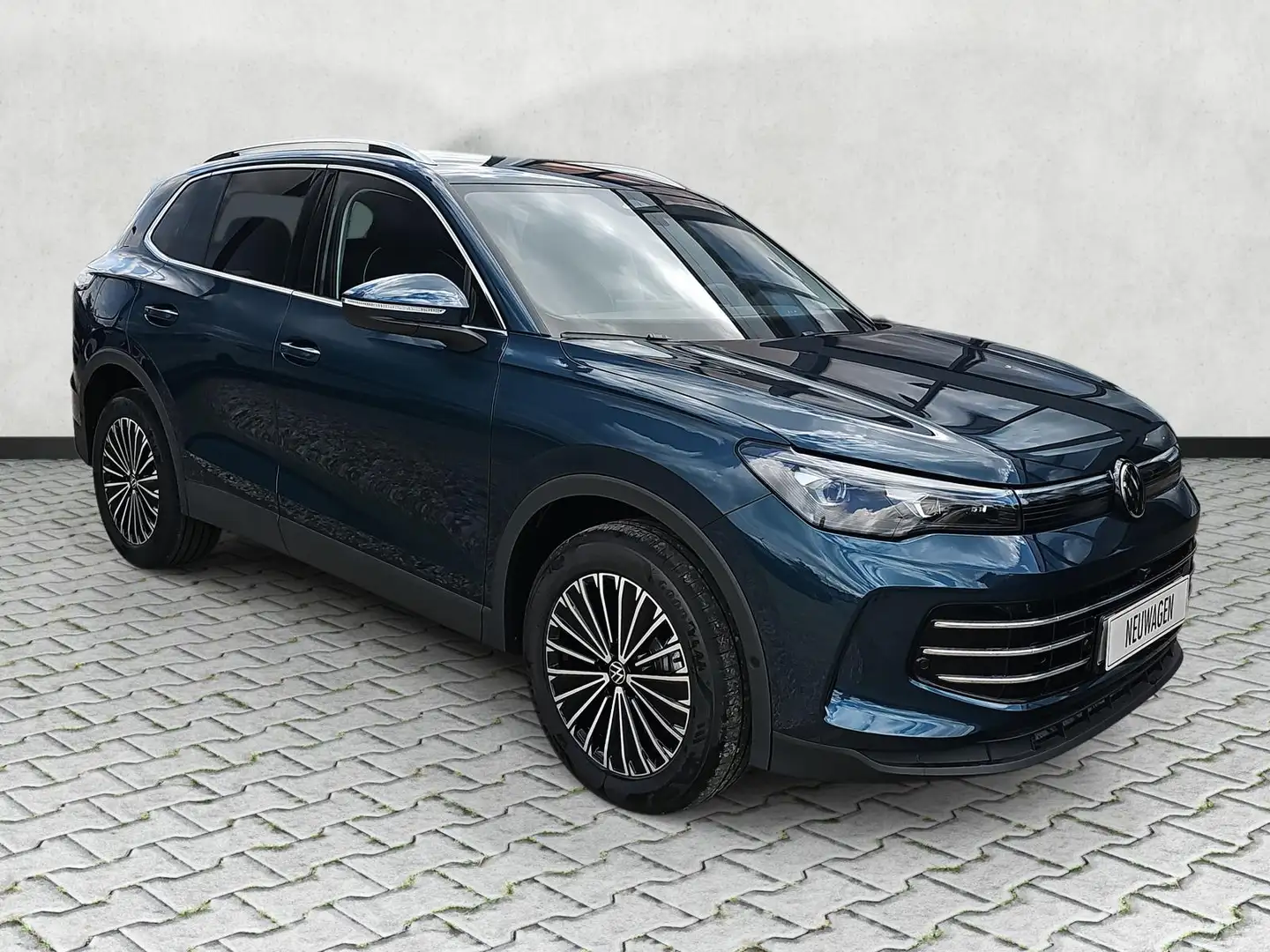 Volkswagen Tiguan 2.0 TDI DSG Elegance IQ.Light AHK Keyless Kék - 2