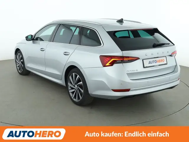 Skoda Octavia view 4
