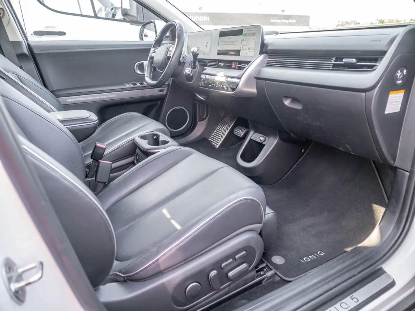 Hyundai IONIQ 5 Uniq Elektro 4WD Blanc - 2