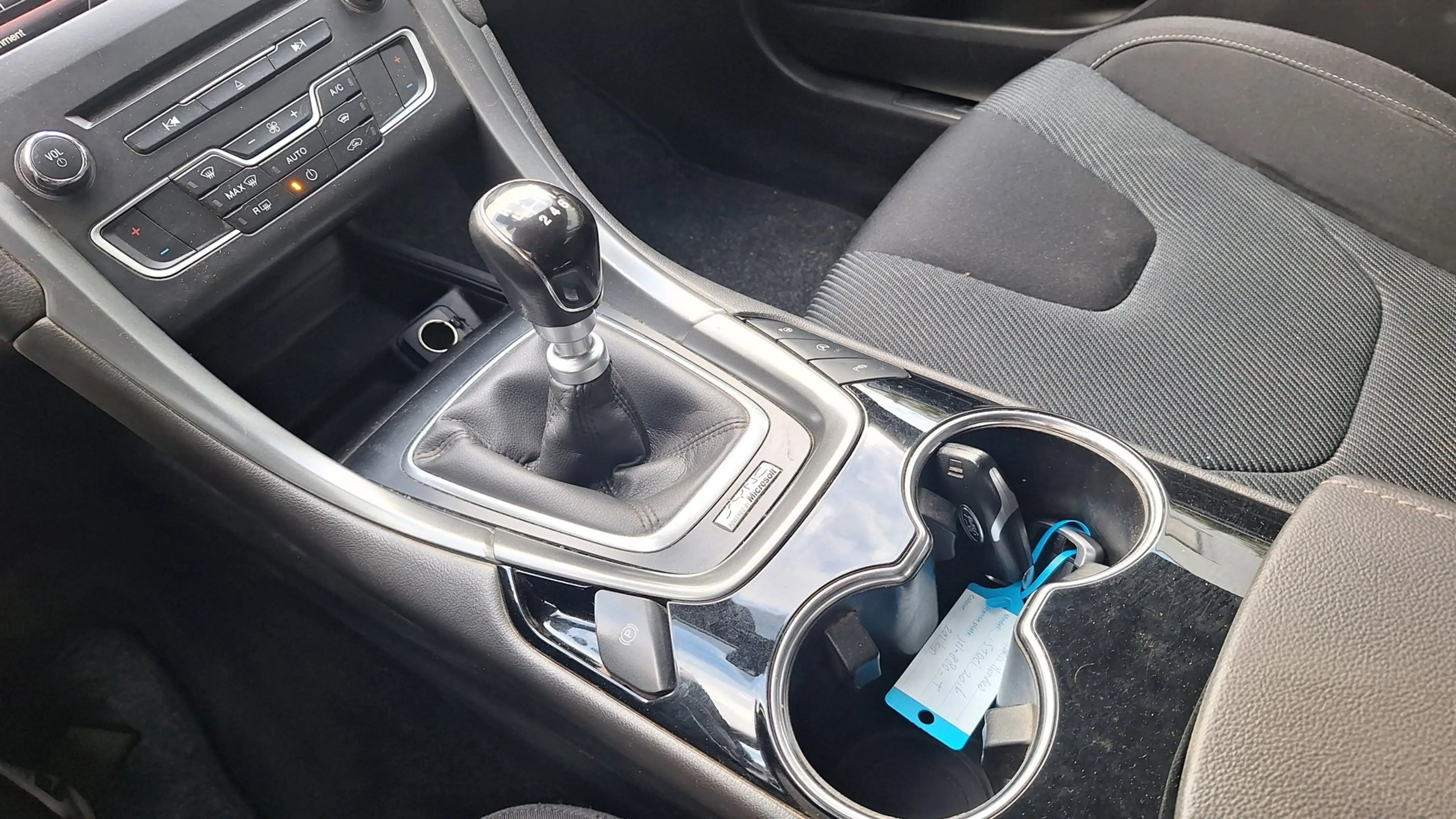 Ford Mondeo Wagon 1.5 TDCi Titanium — photo 8