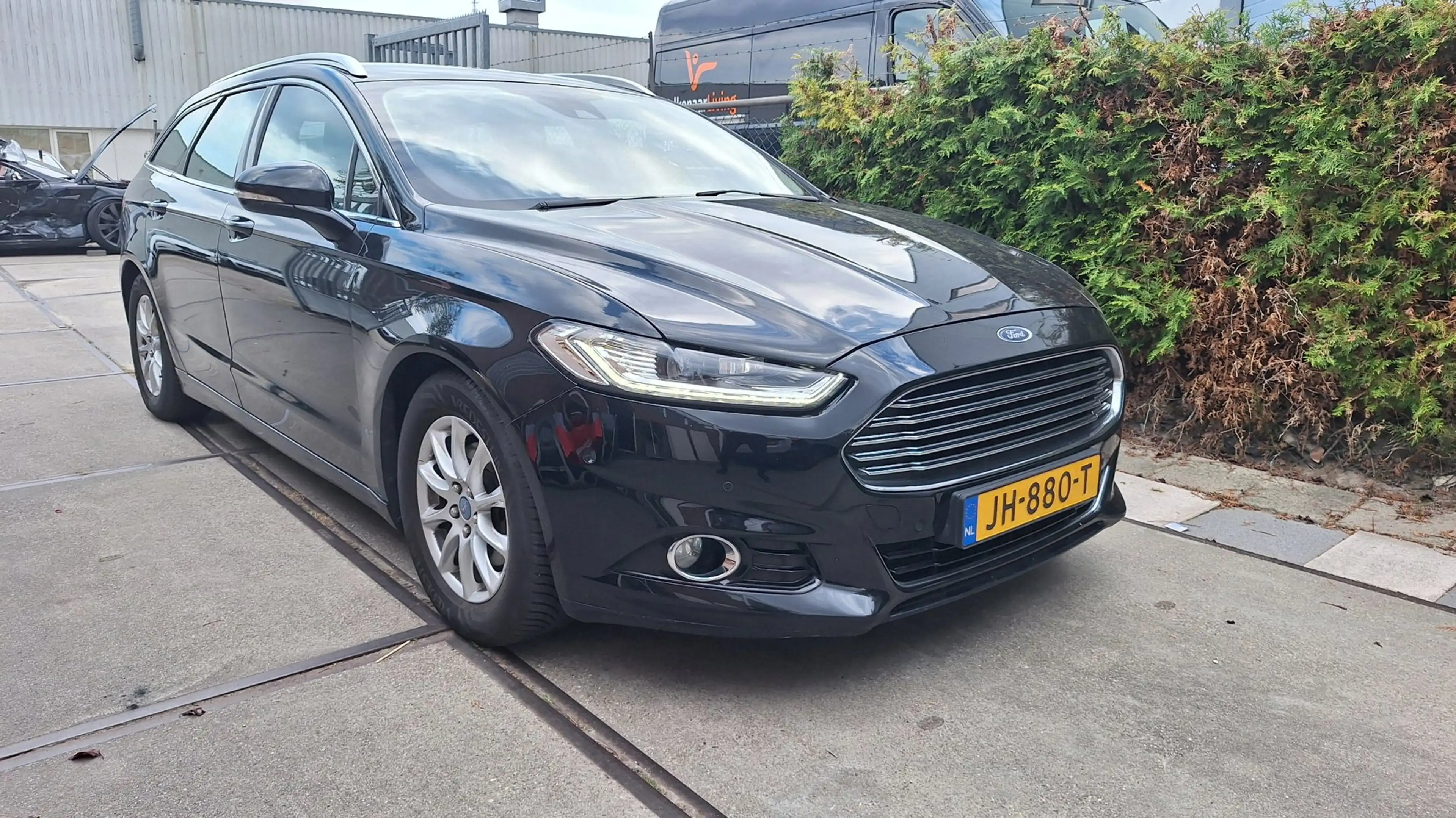 Ford Mondeo Wagon 1.5 TDCi Titanium — photo 3