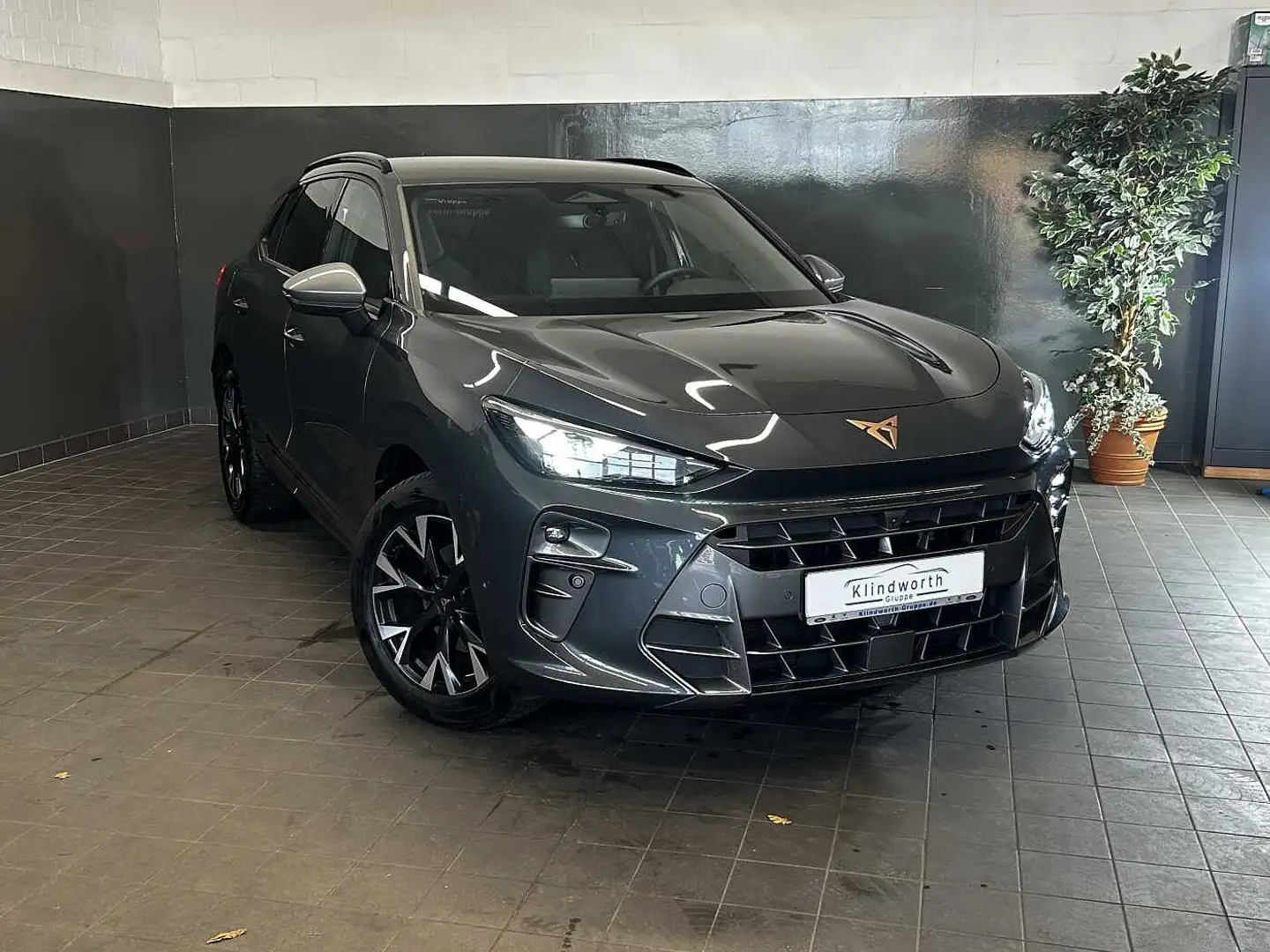 CUPRA Terramar 1.5 eTSI DSG +GJR+ACC+360° Gris - 2