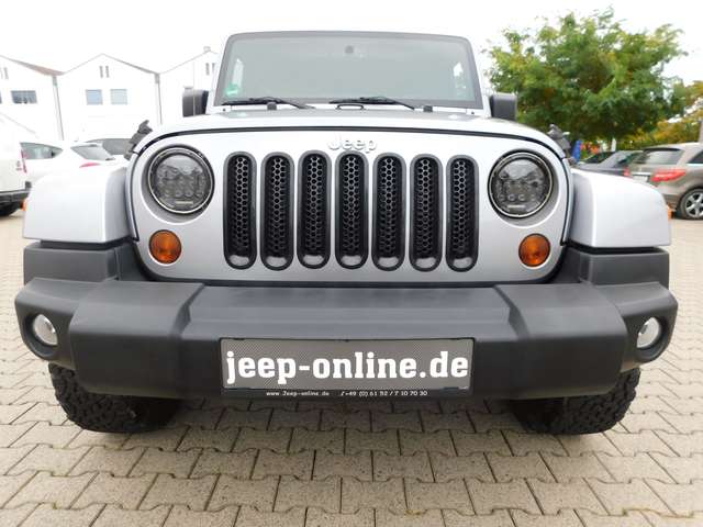 Imagine Jeep Wrangler Black Edition+Navi+LED+AHK+Alu´s+Breitreifen