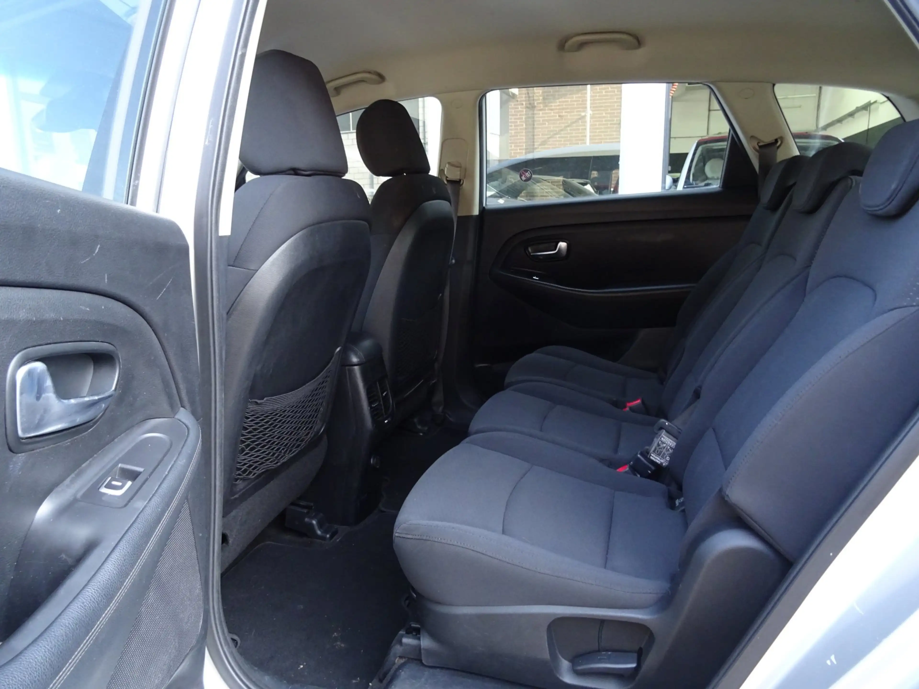 Kia Carens 1.6 GDi First Edition — photo 7