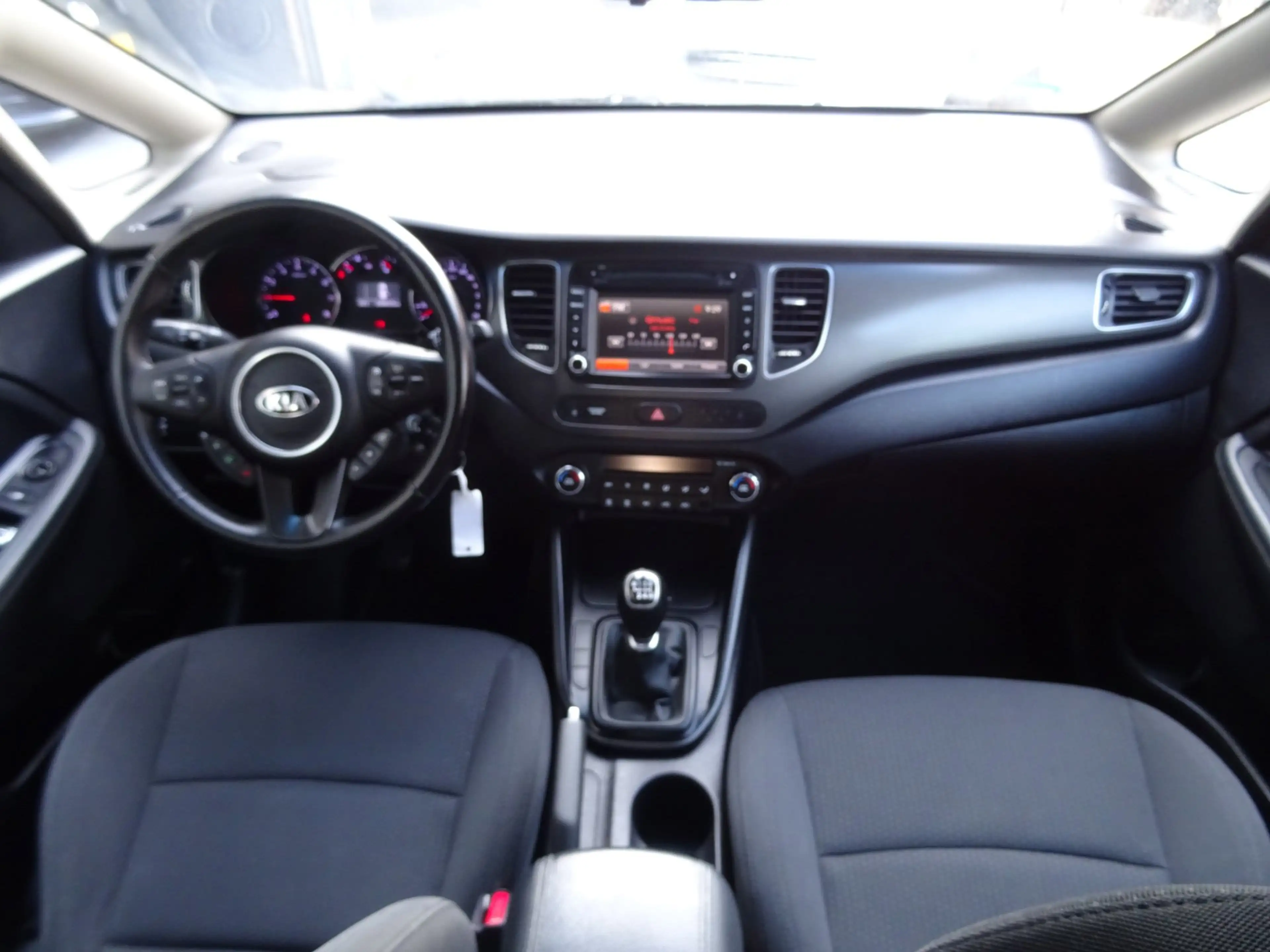 Kia Carens 1.6 GDi First Edition — photo 10