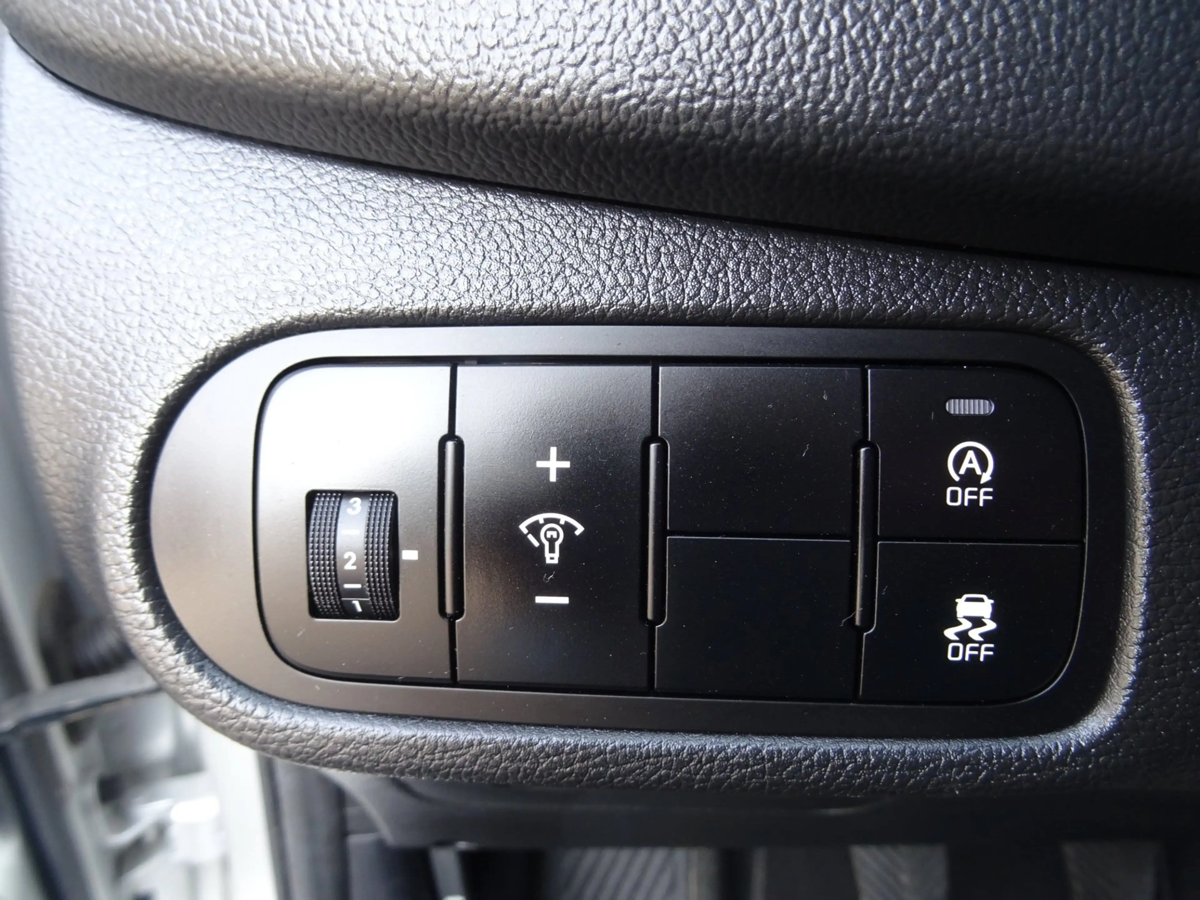 Kia Carens 1.6 GDi First Edition — photo 13