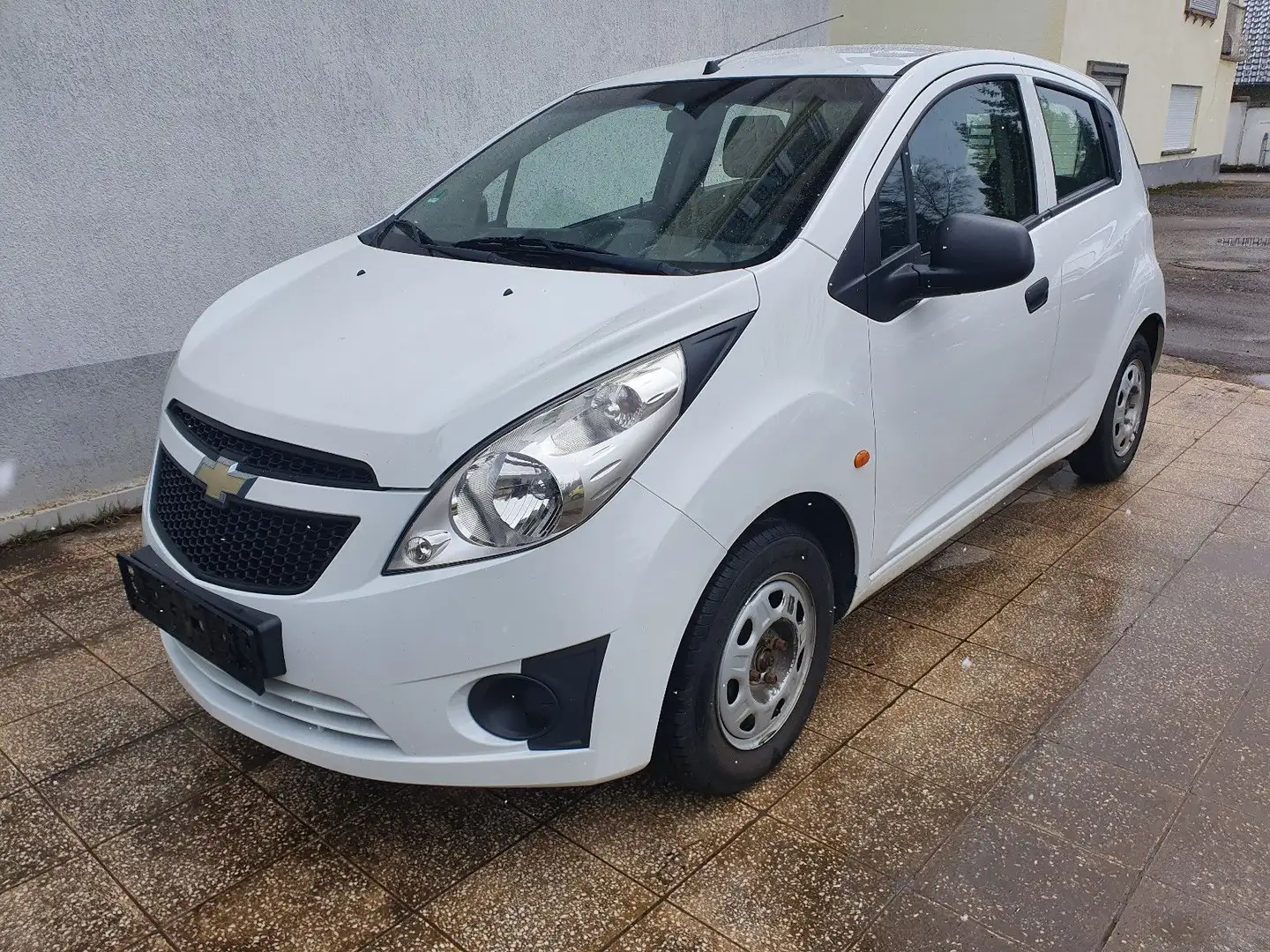 Chevrolet Spark Basis+ Tüv neu. Weiß - 2