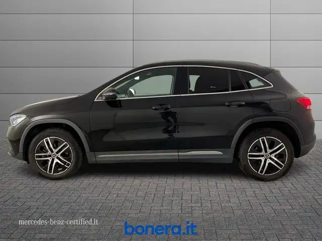 Mercedes-Benz GLA view 7