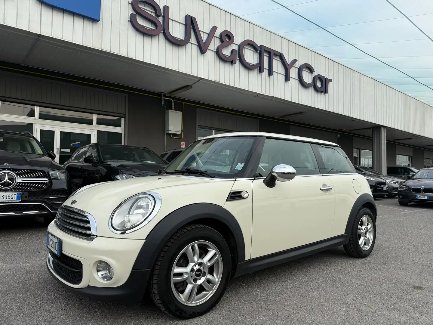 MINI One D Mini 1.6 One D s/clima Beige - 1