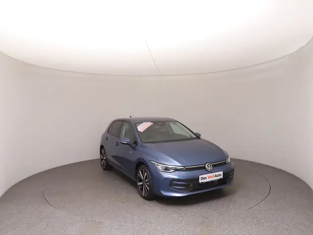 Volkswagen Golf view 2