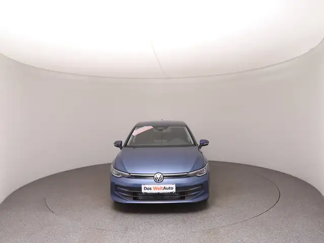 Volkswagen Golf view 3