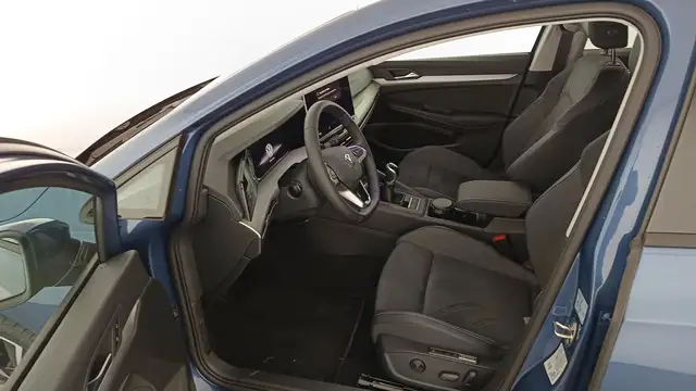 Volkswagen Golf view 9