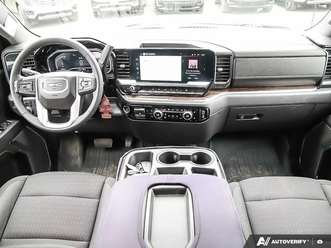 GMC Sierra 1500 photo GMC Sierra 1500