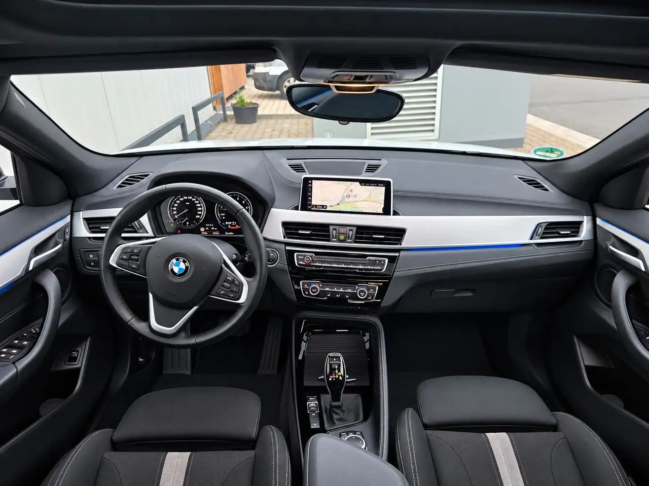 2023 BMW X2 20i*NAVI*LED*PANORAMA*AHK*KAMERA, photograph 8