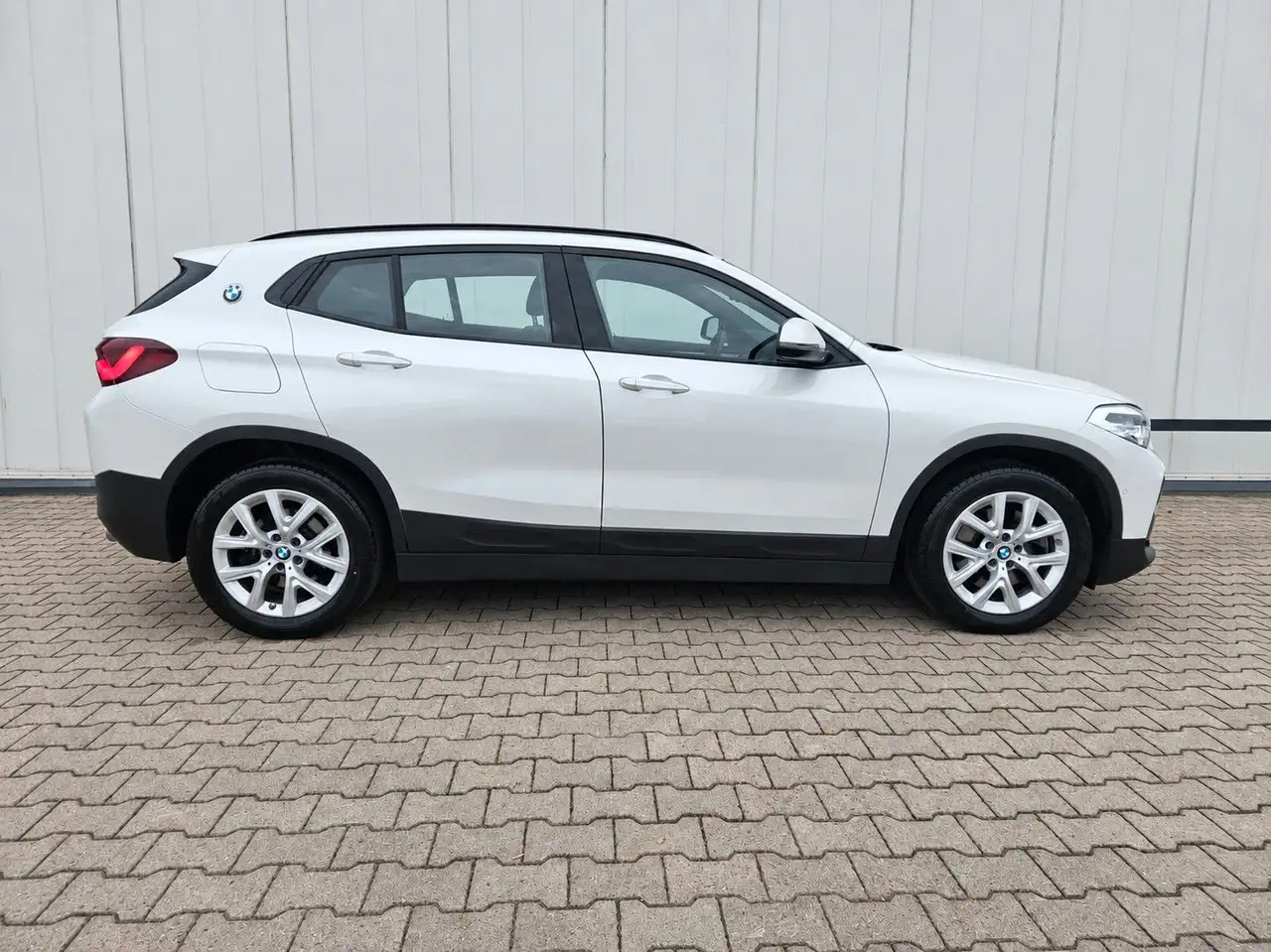 2023 BMW X2 20i*NAVI*LED*PANORAMA*AHK*KAMERA, photograph 4