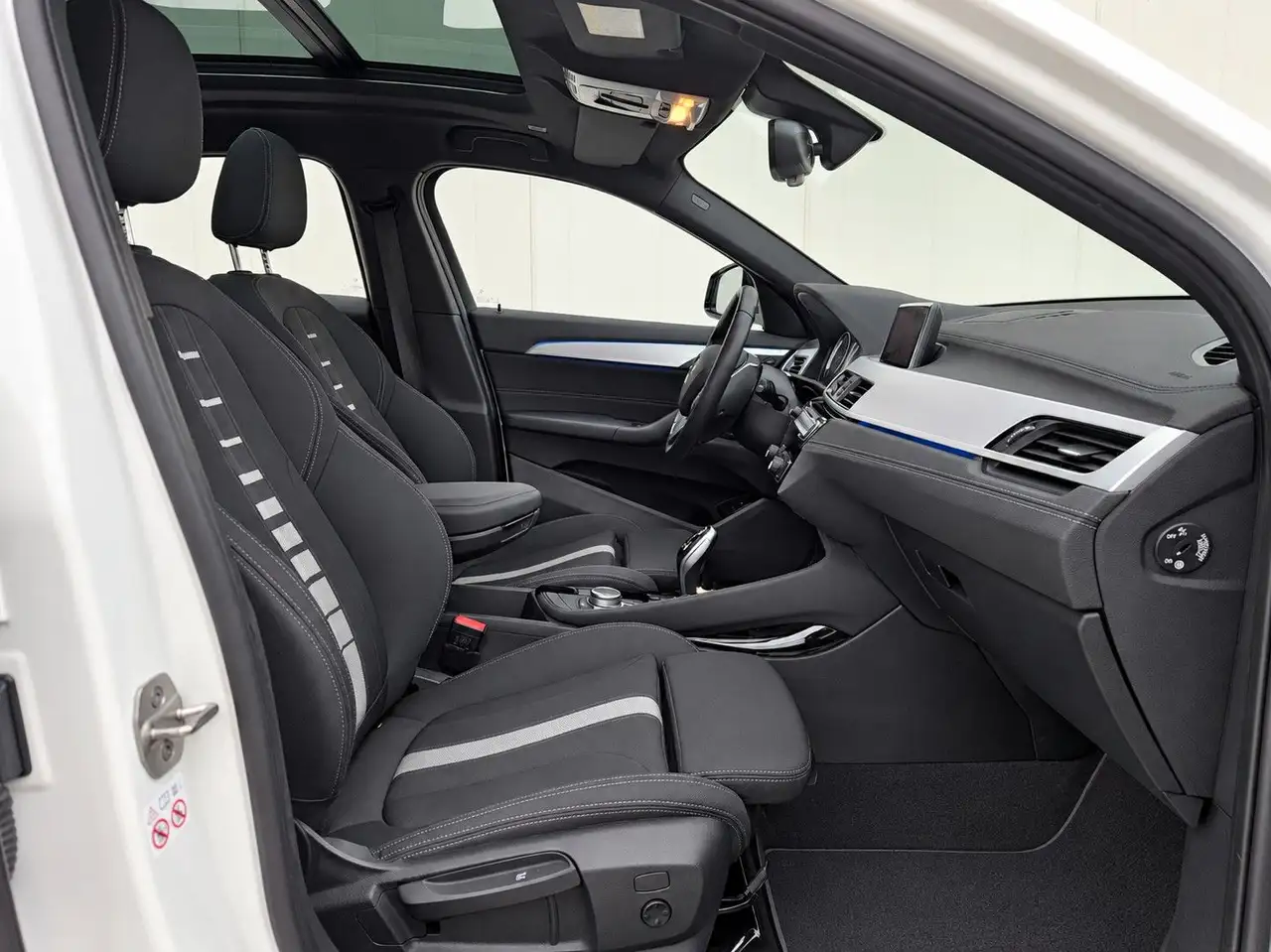 2023 BMW X2 20i*NAVI*LED*PANORAMA*AHK*KAMERA, photograph 11