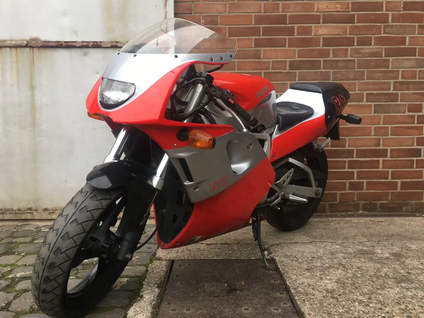 Yamaha TZR 125 4FL +ZUM AUFBAUEN!+ Rot - 1